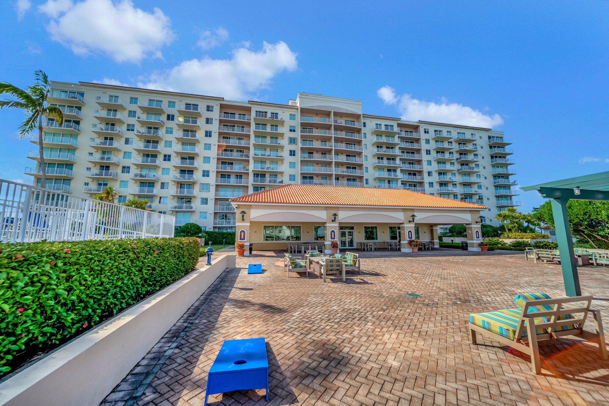 3020 NE 32nd Avenue 1017