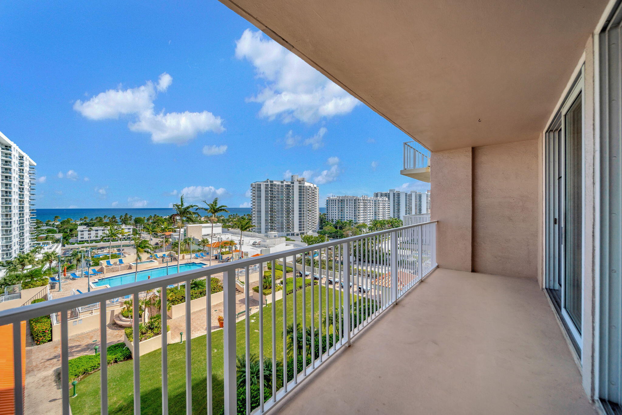 3020 NE 32nd Avenue 1017