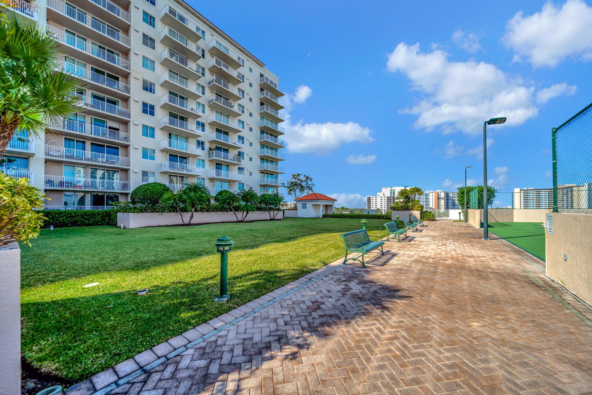 3020 NE 32nd Avenue 1017