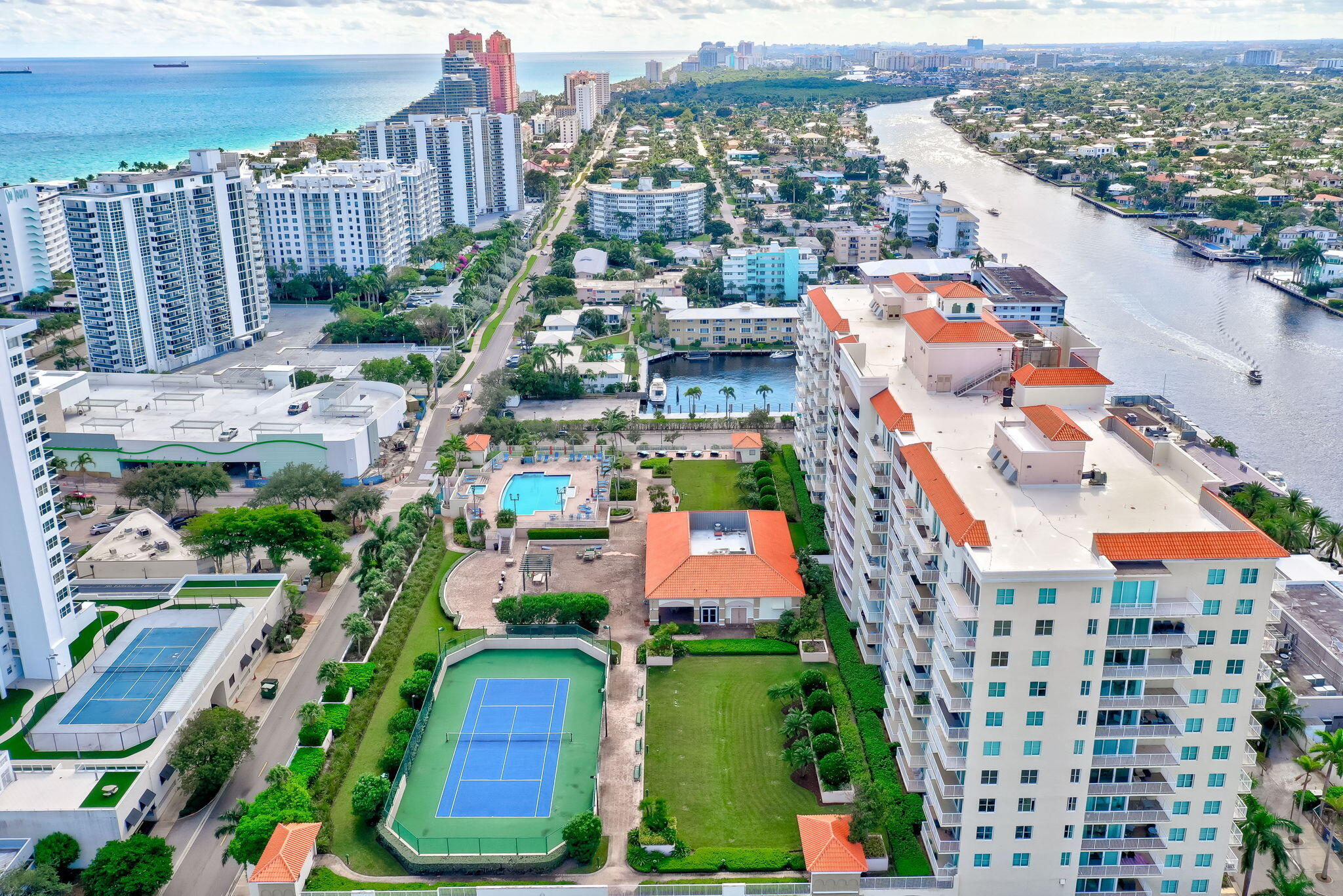 3020 NE 32nd Avenue 1017