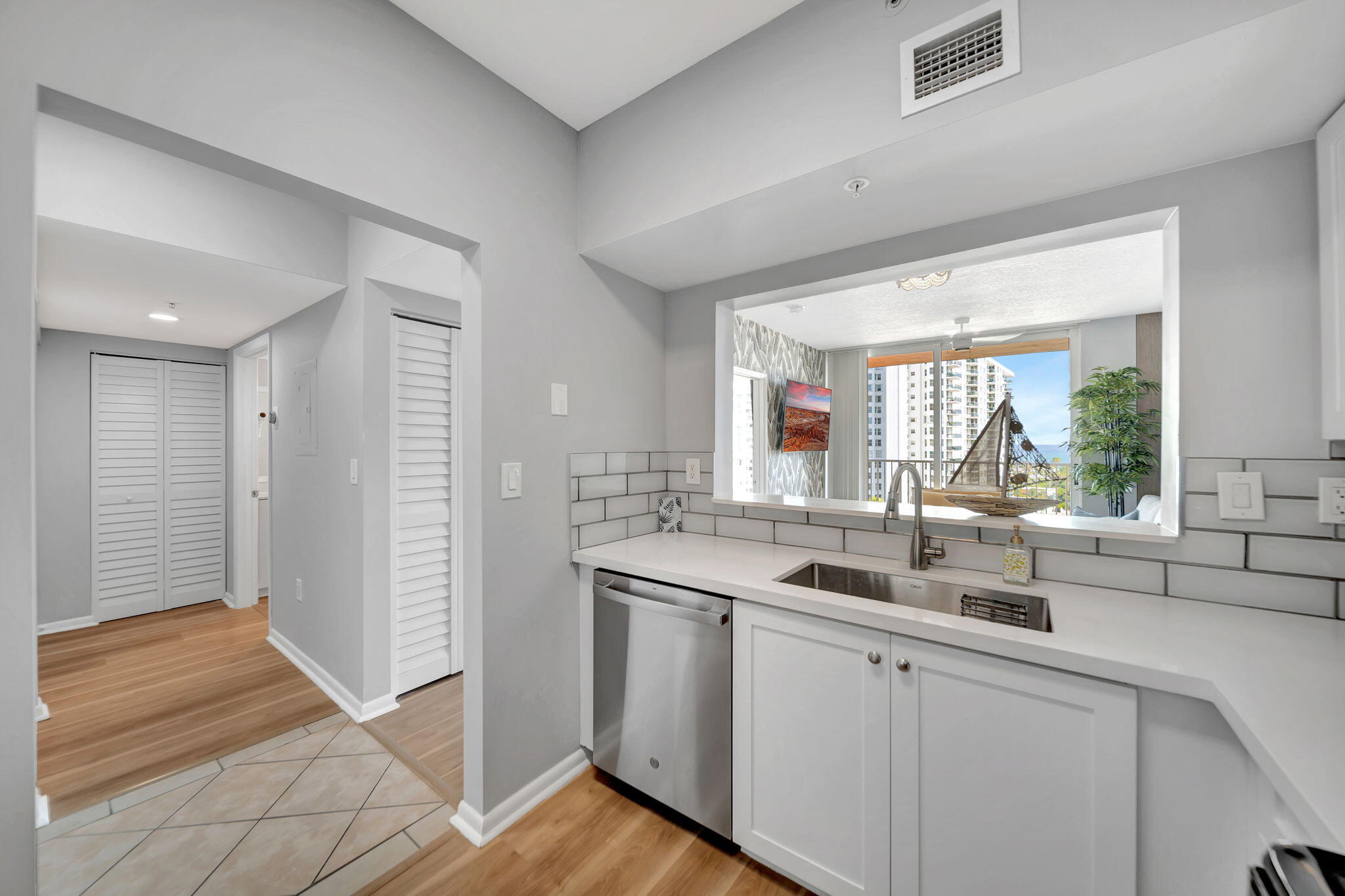 3020 NE 32nd Avenue 1017