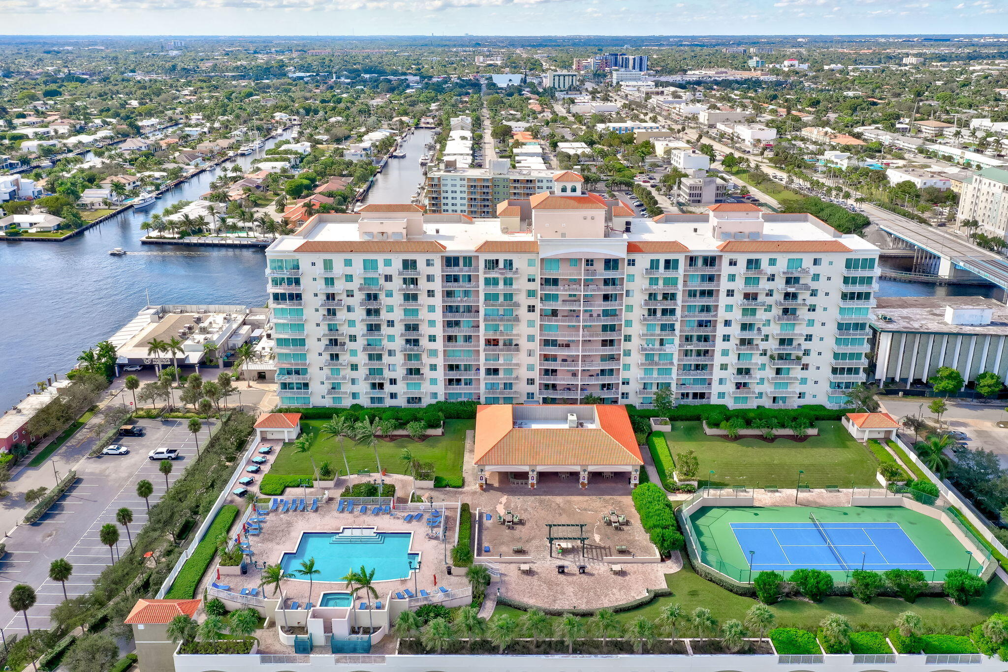 3020 NE 32nd Avenue 1017