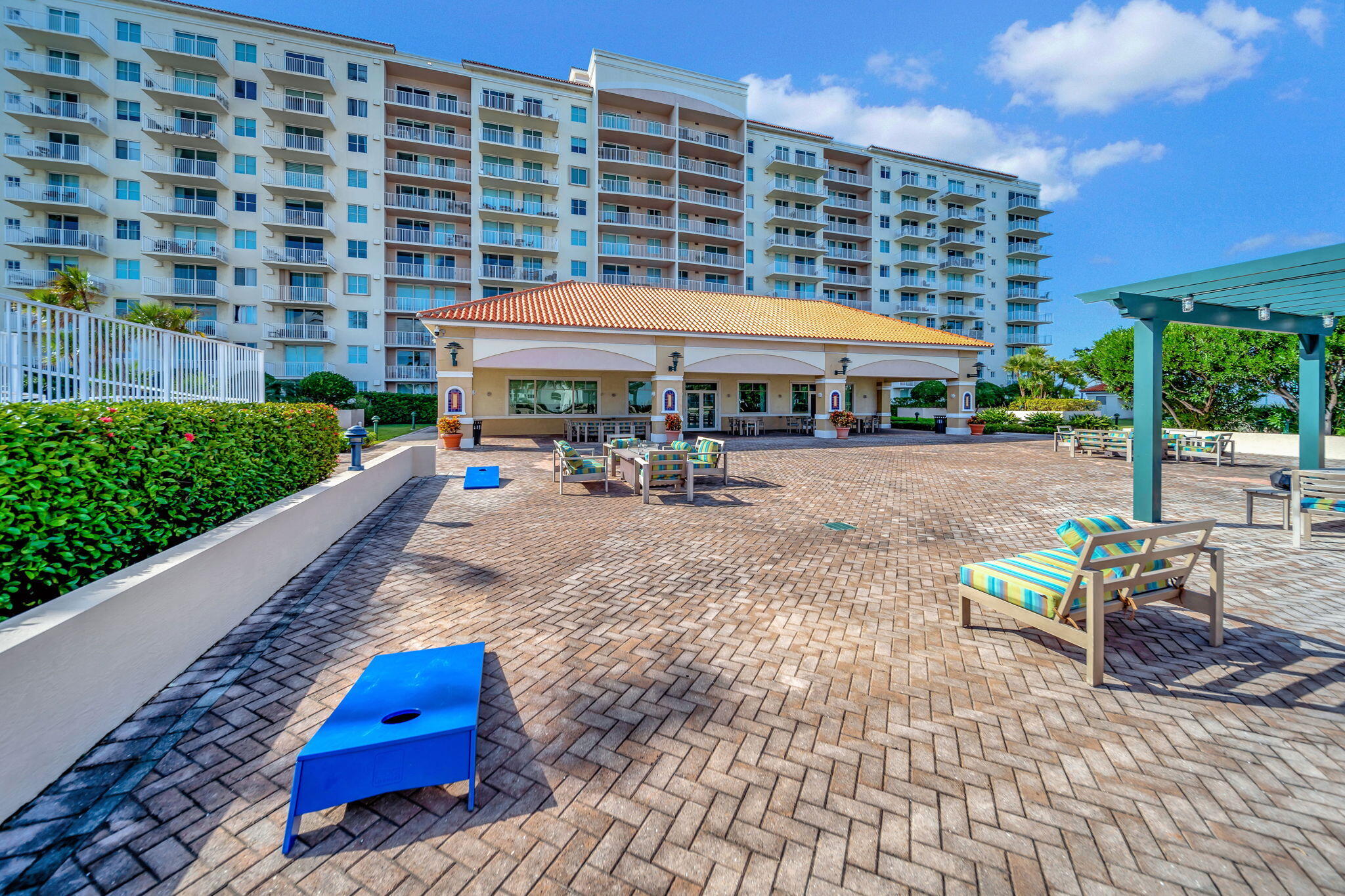 3020 NE 32nd Avenue 1017