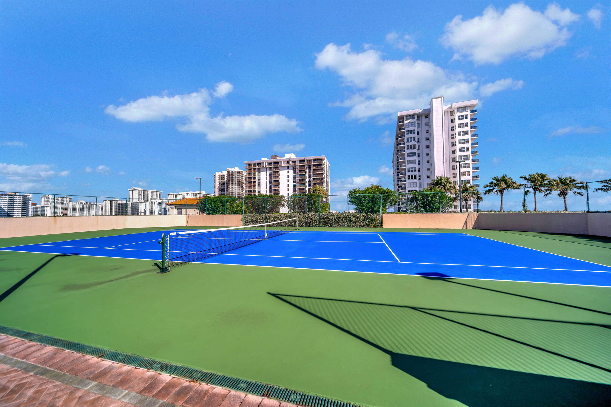 3020 NE 32nd Avenue 1017