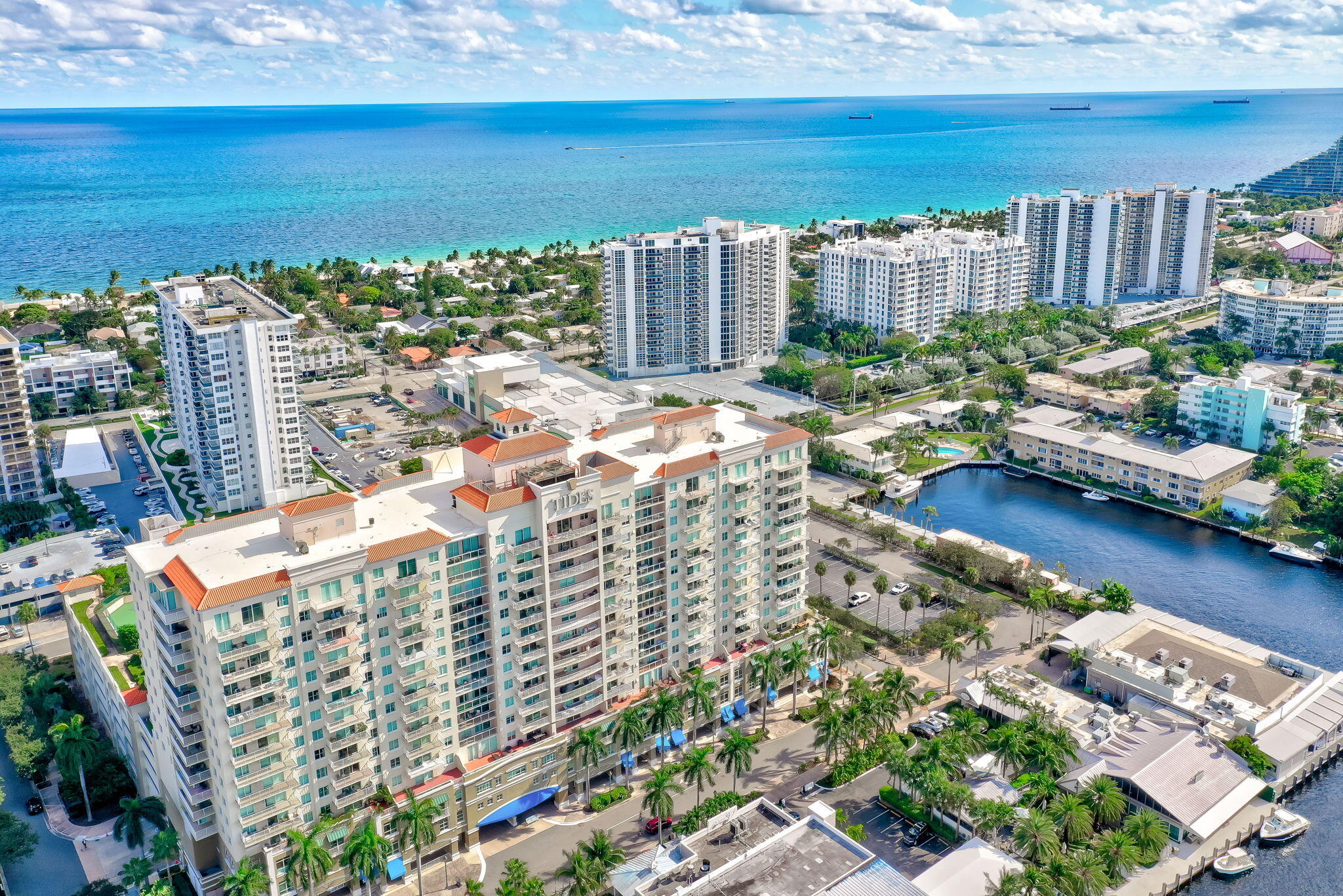 3020 NE 32nd Avenue 1017