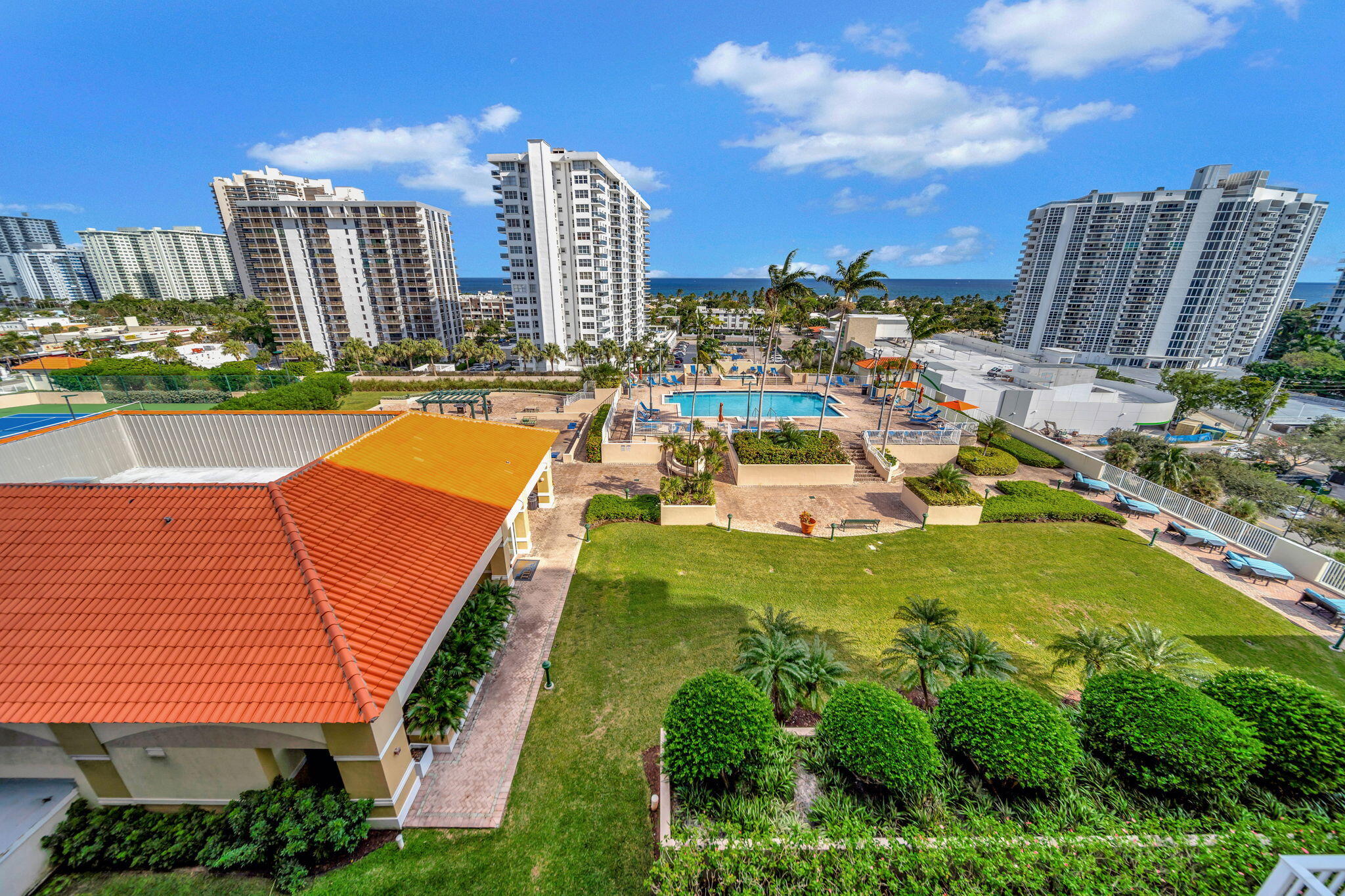 3020 NE 32nd Avenue 1017