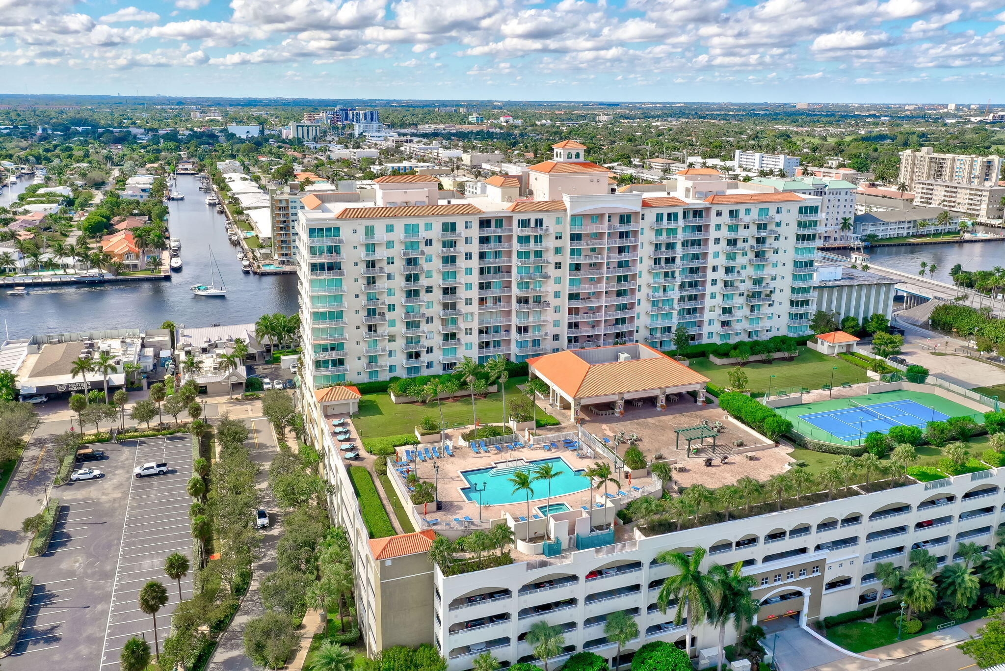 3020 NE 32nd Avenue 1017