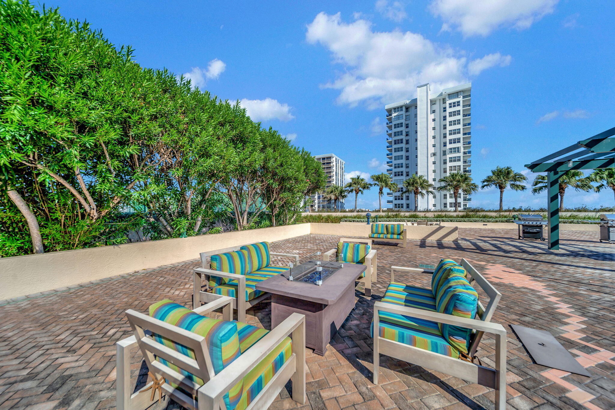 3020 NE 32nd Avenue 1017