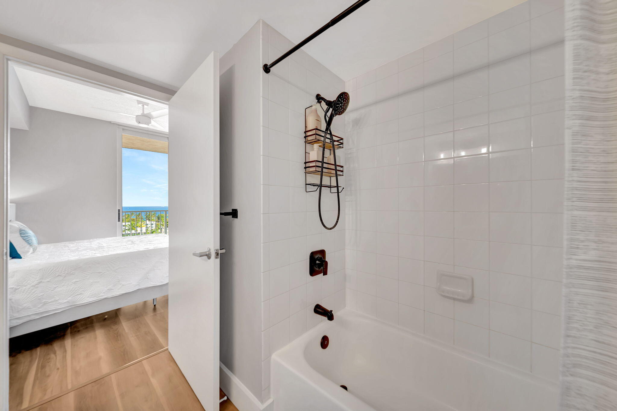 3020 NE 32nd Avenue 1017