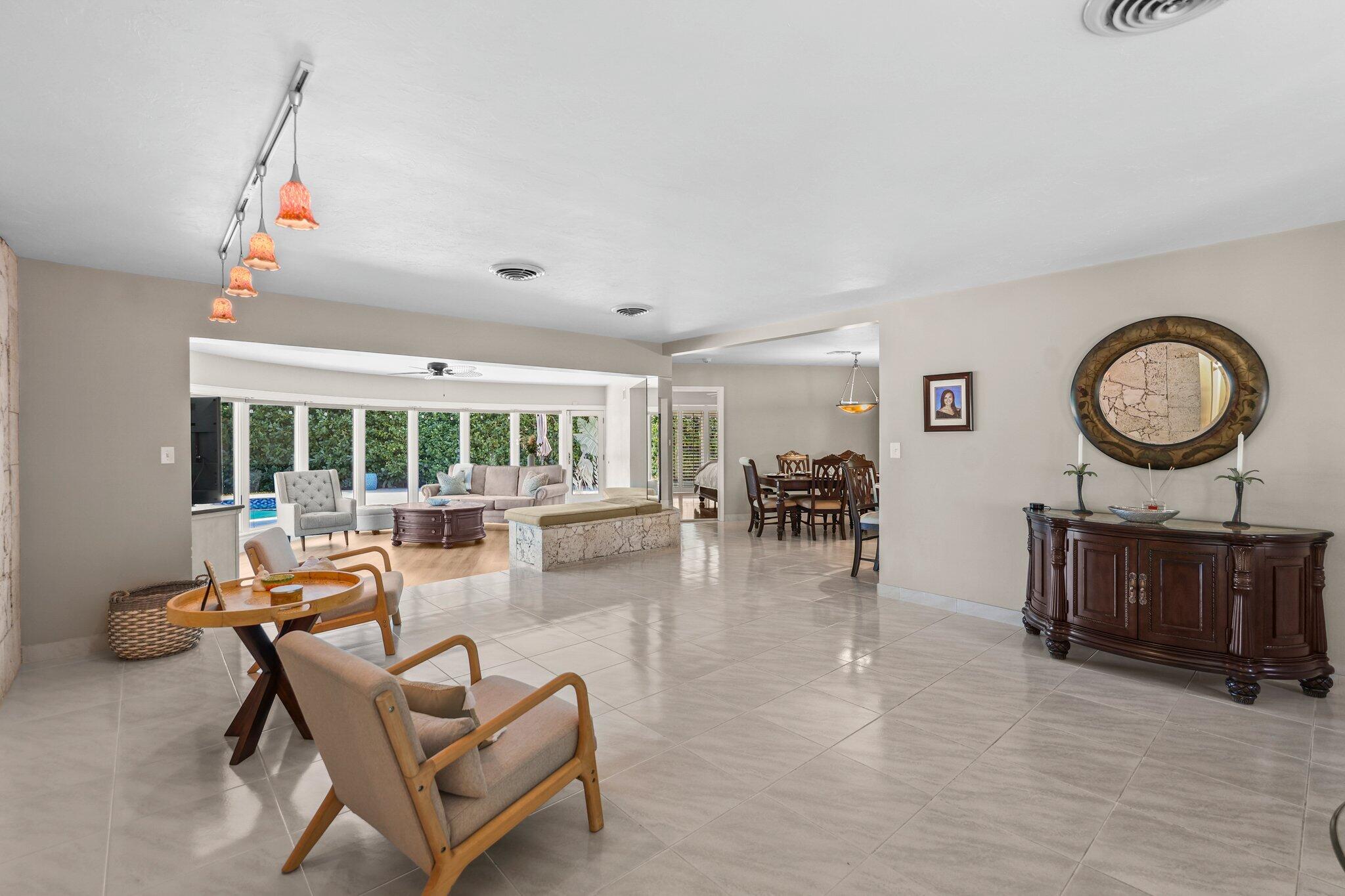 910 Banyan Drive