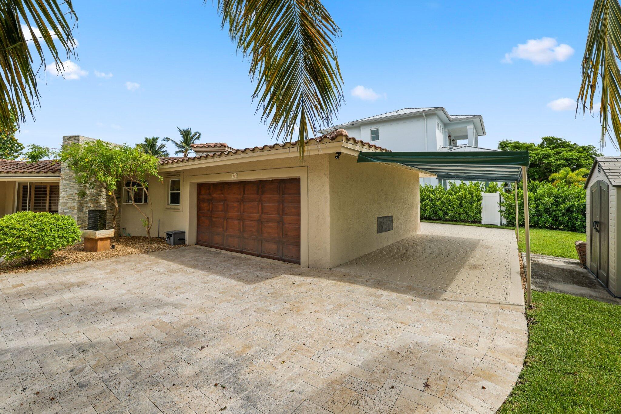 910 Banyan Drive