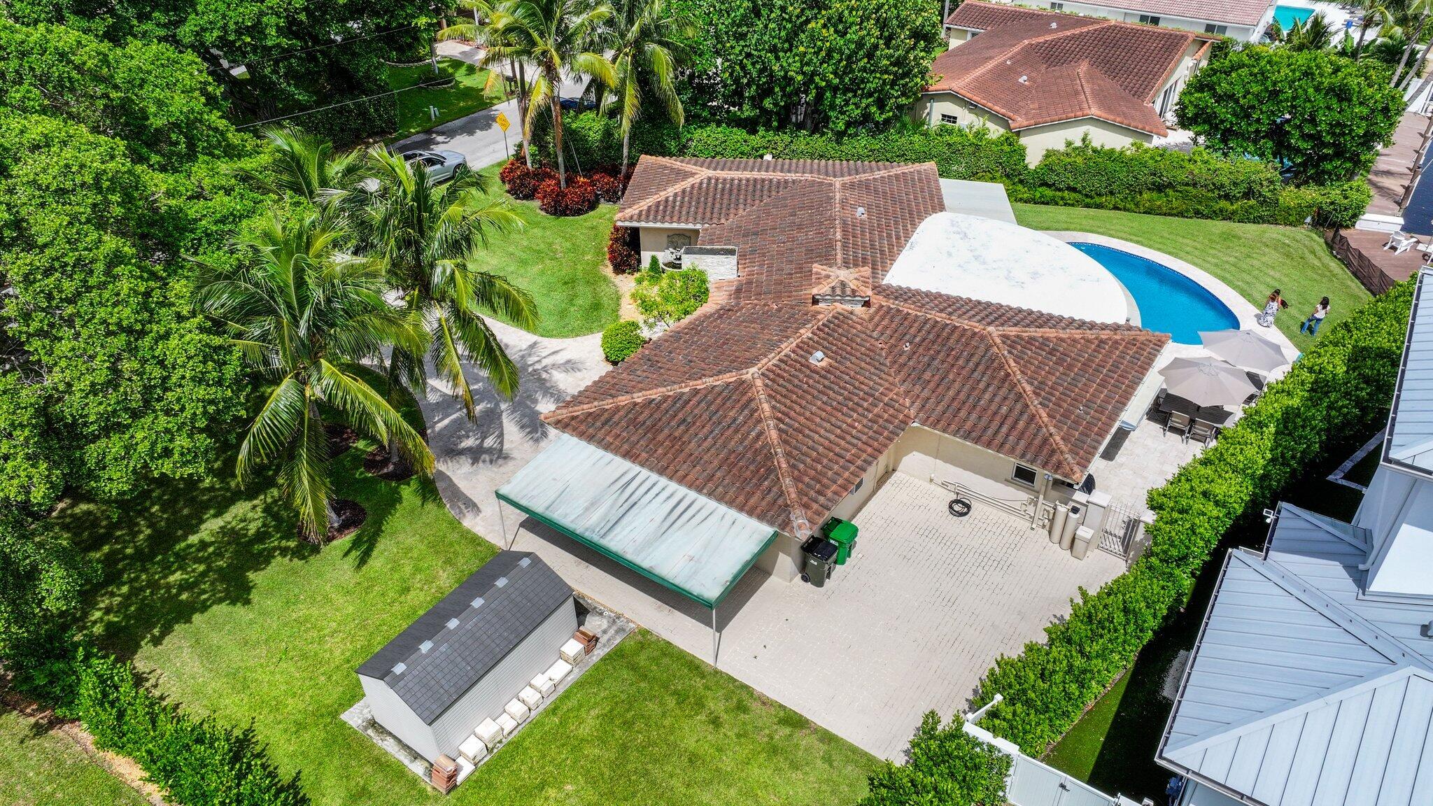 910 Banyan Drive