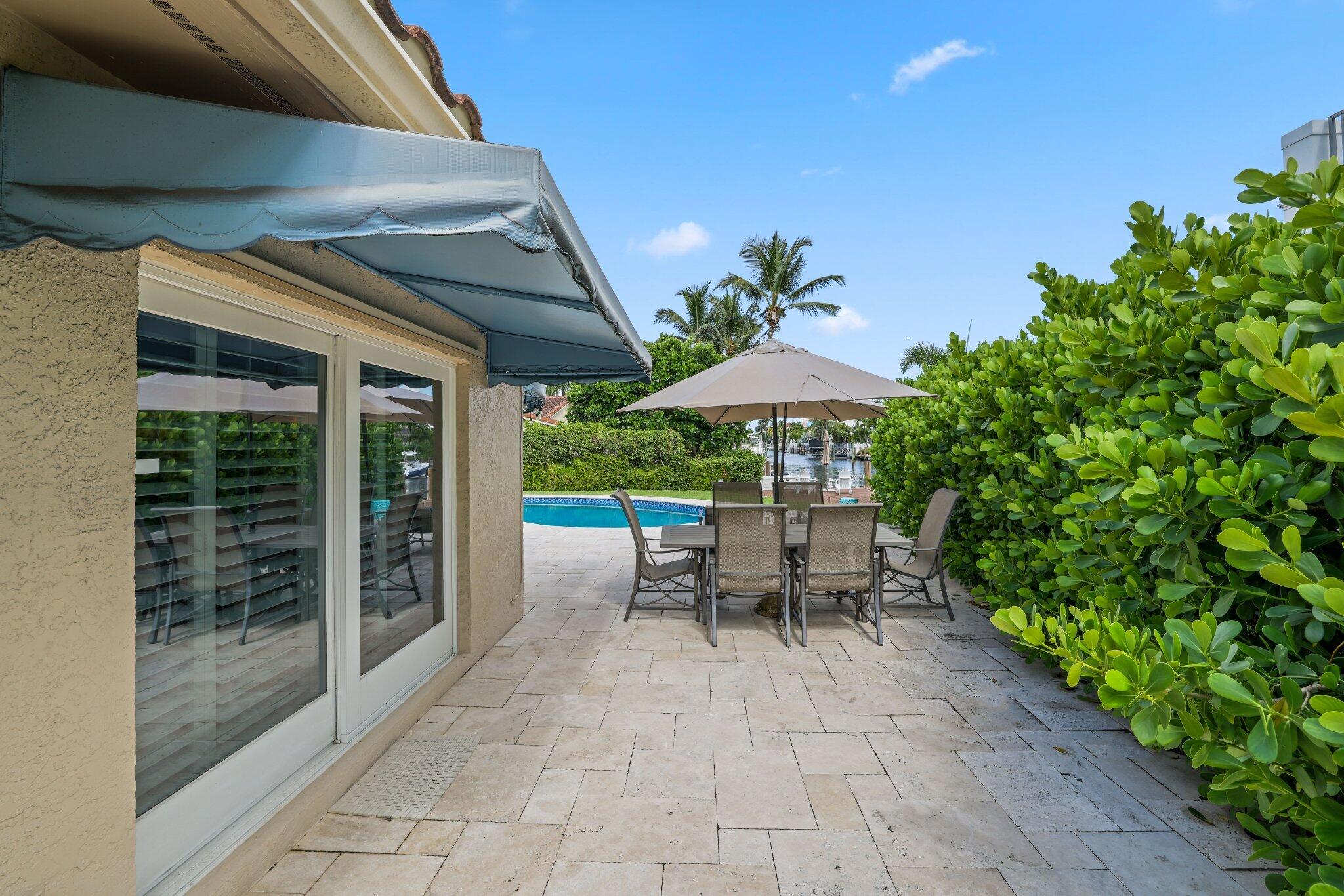 910 Banyan Drive