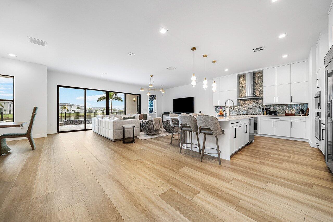 9346 Sunflower Meadow Road