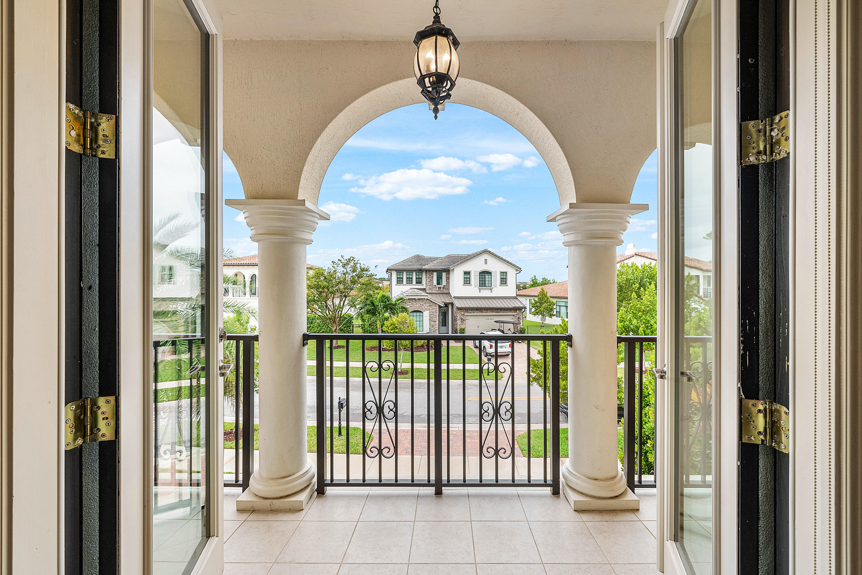 9091 Grand Prix Lane SW