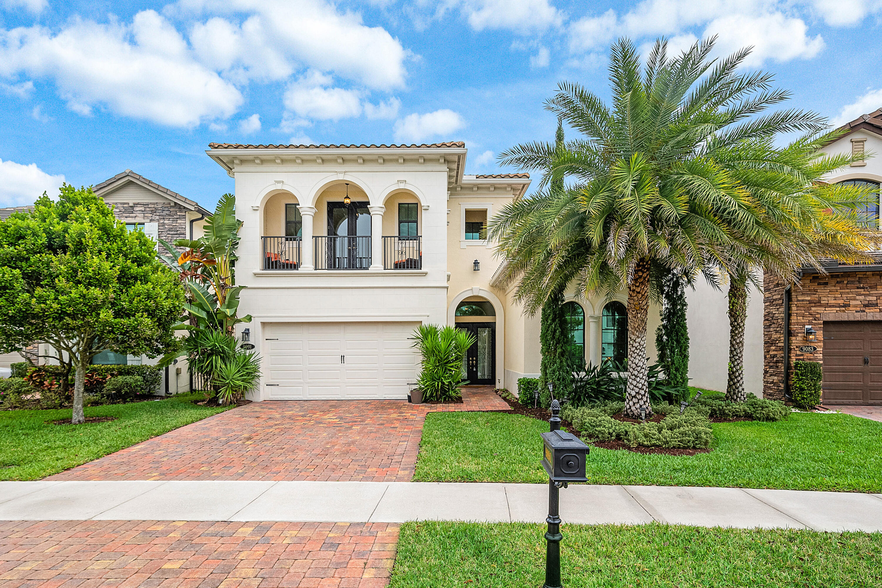 9091 Grand Prix Lane SW