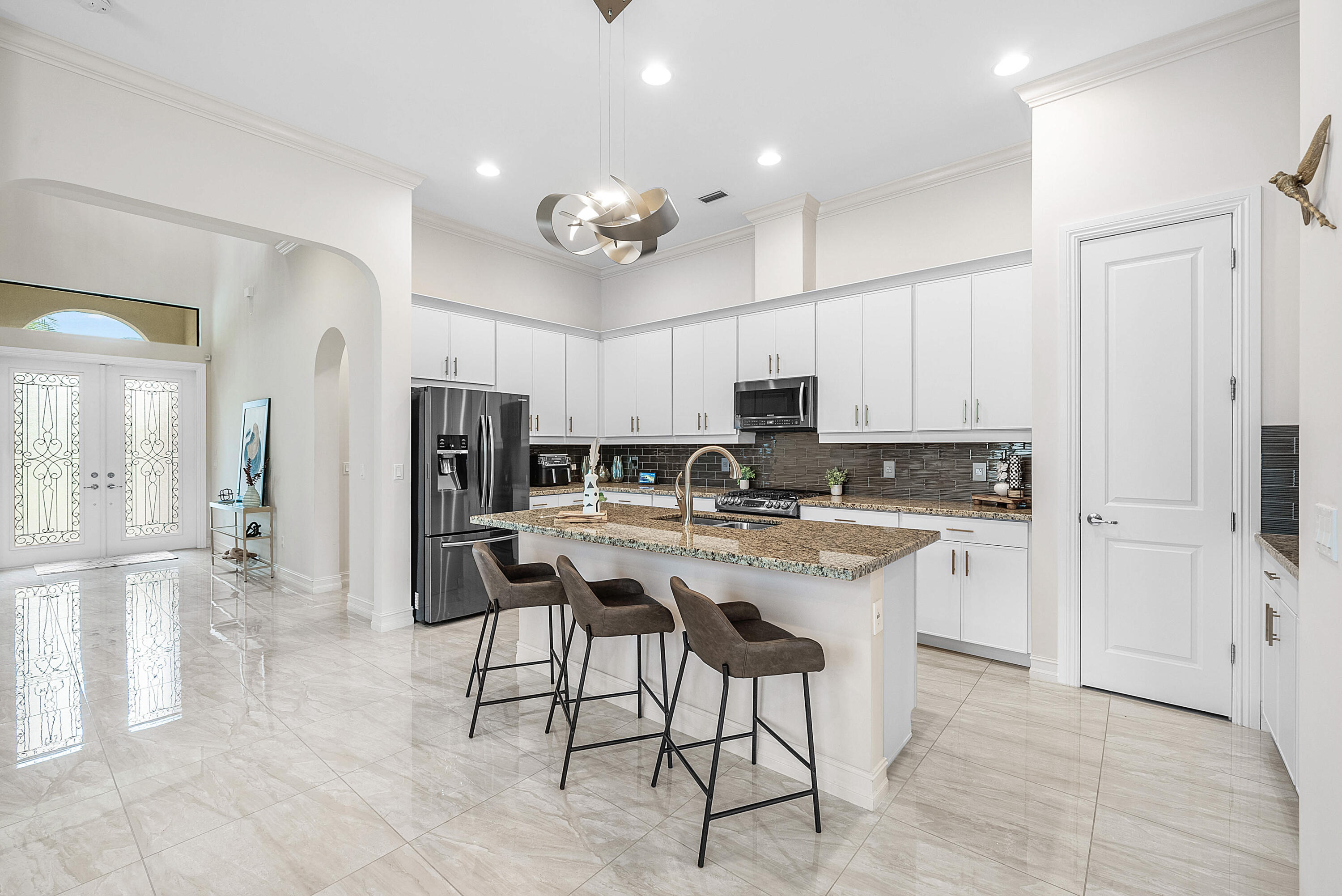 9091 Grand Prix Lane SW