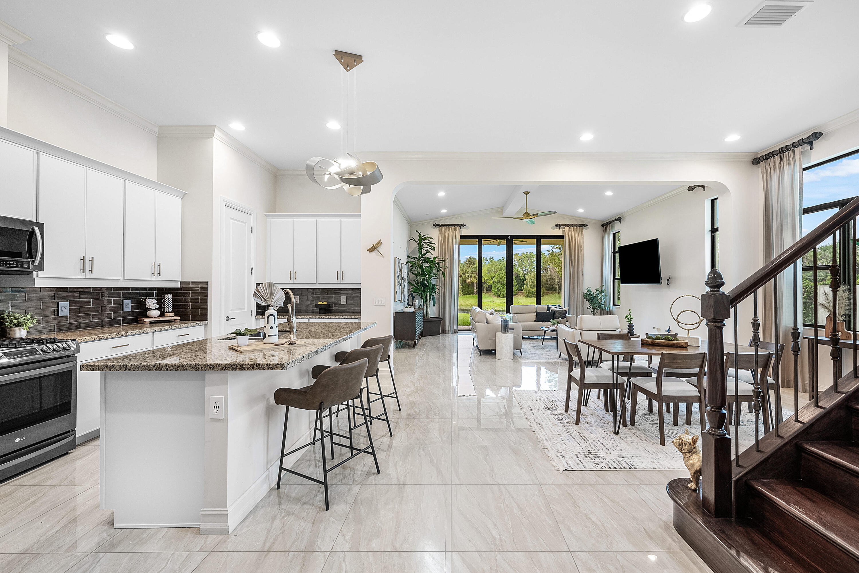 9091 Grand Prix Lane SW