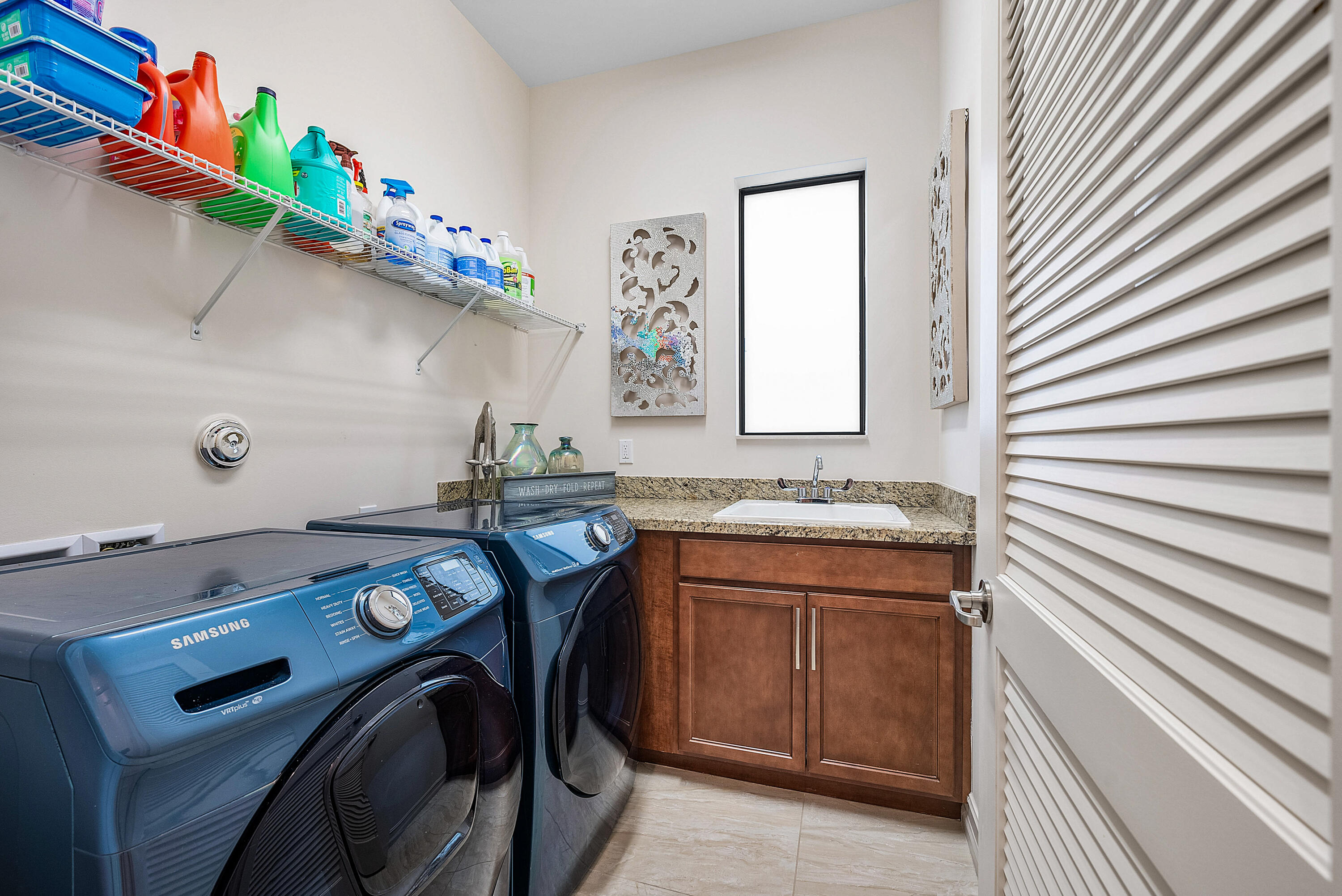 9091 Grand Prix Lane SW