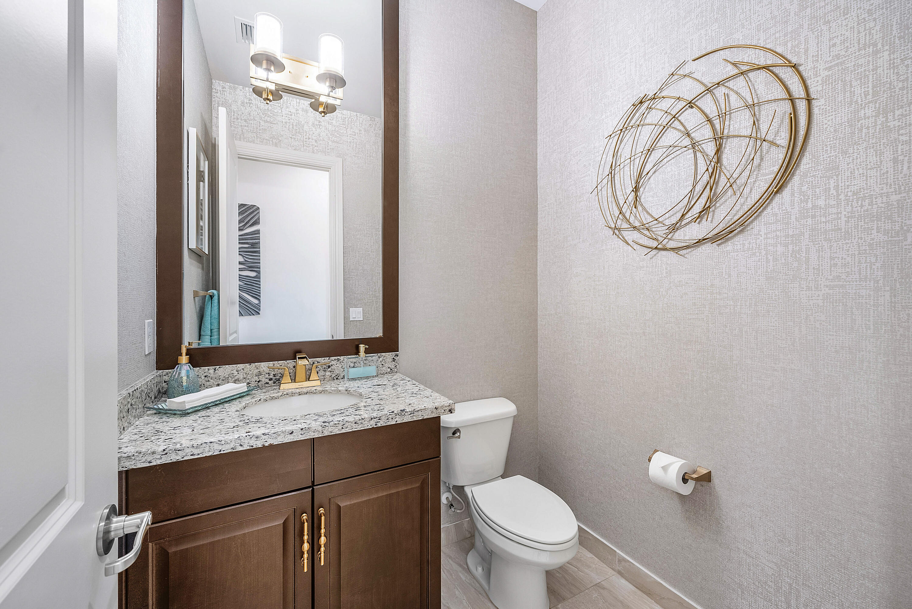 9091 Grand Prix Lane SW