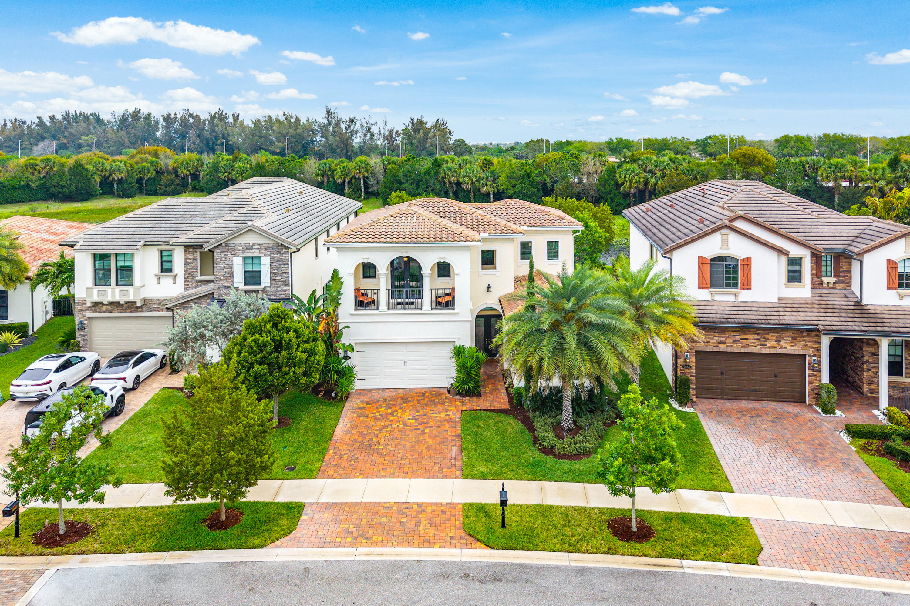 9091 Grand Prix Lane SW