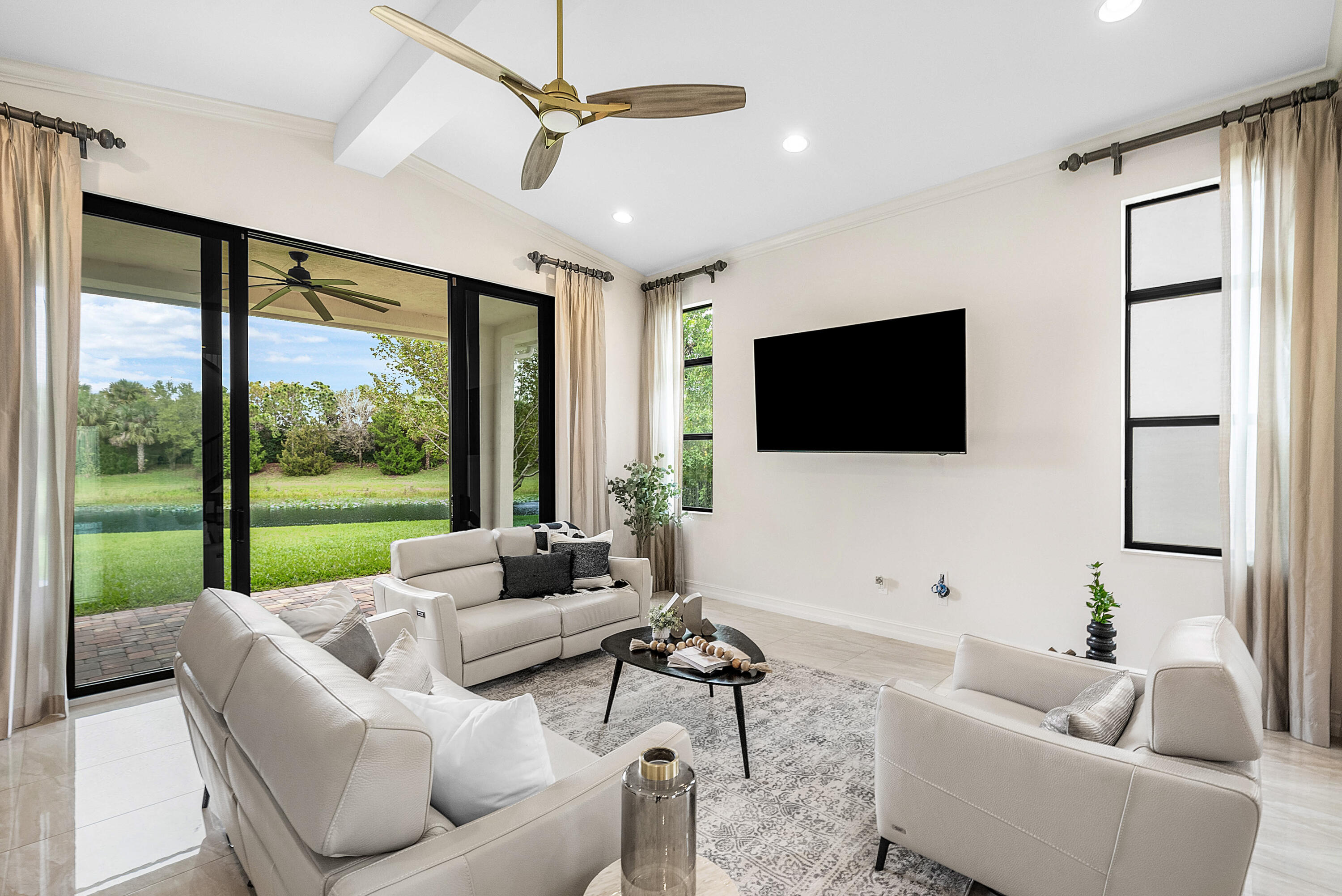 9091 Grand Prix Lane SW