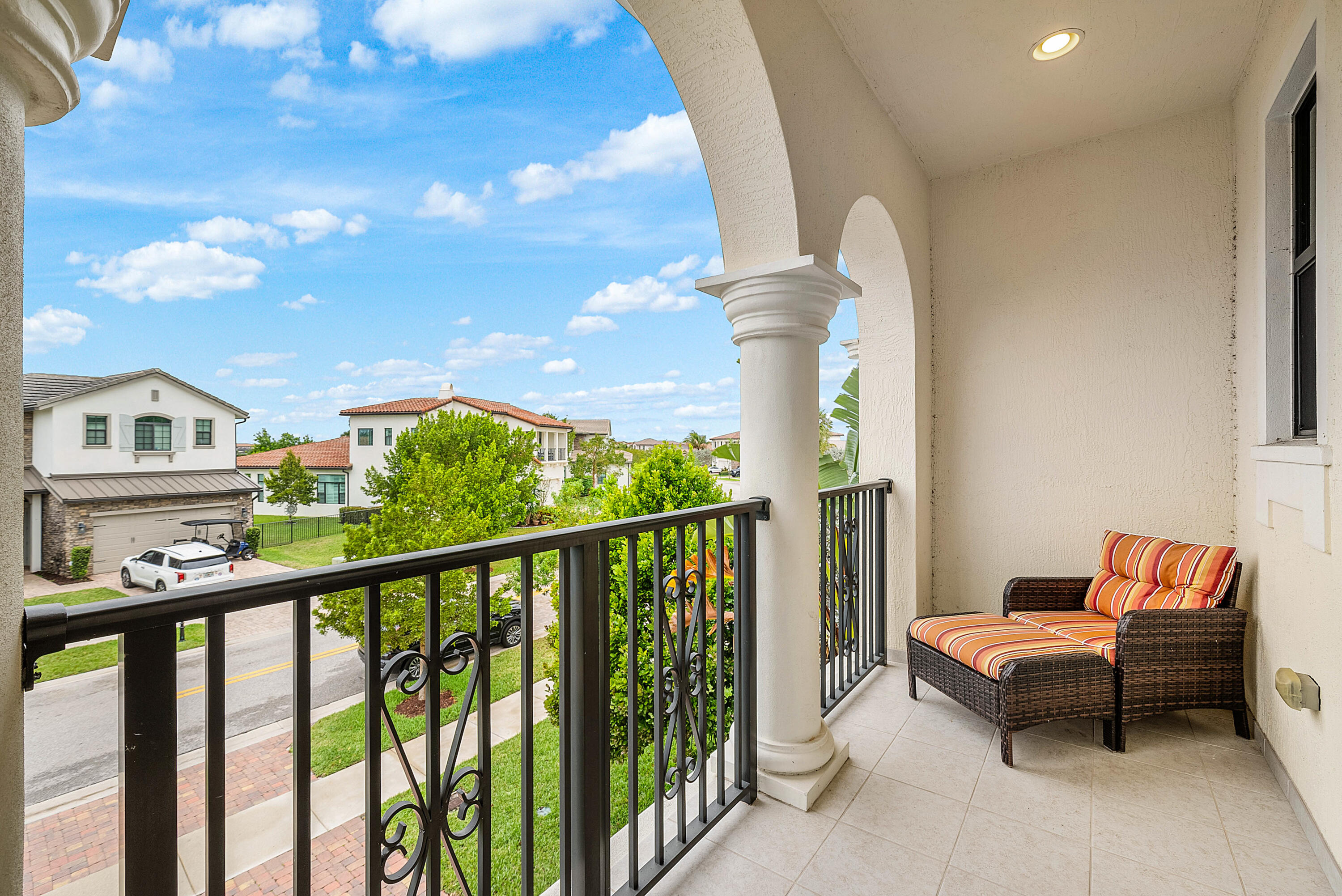 9091 Grand Prix Lane SW