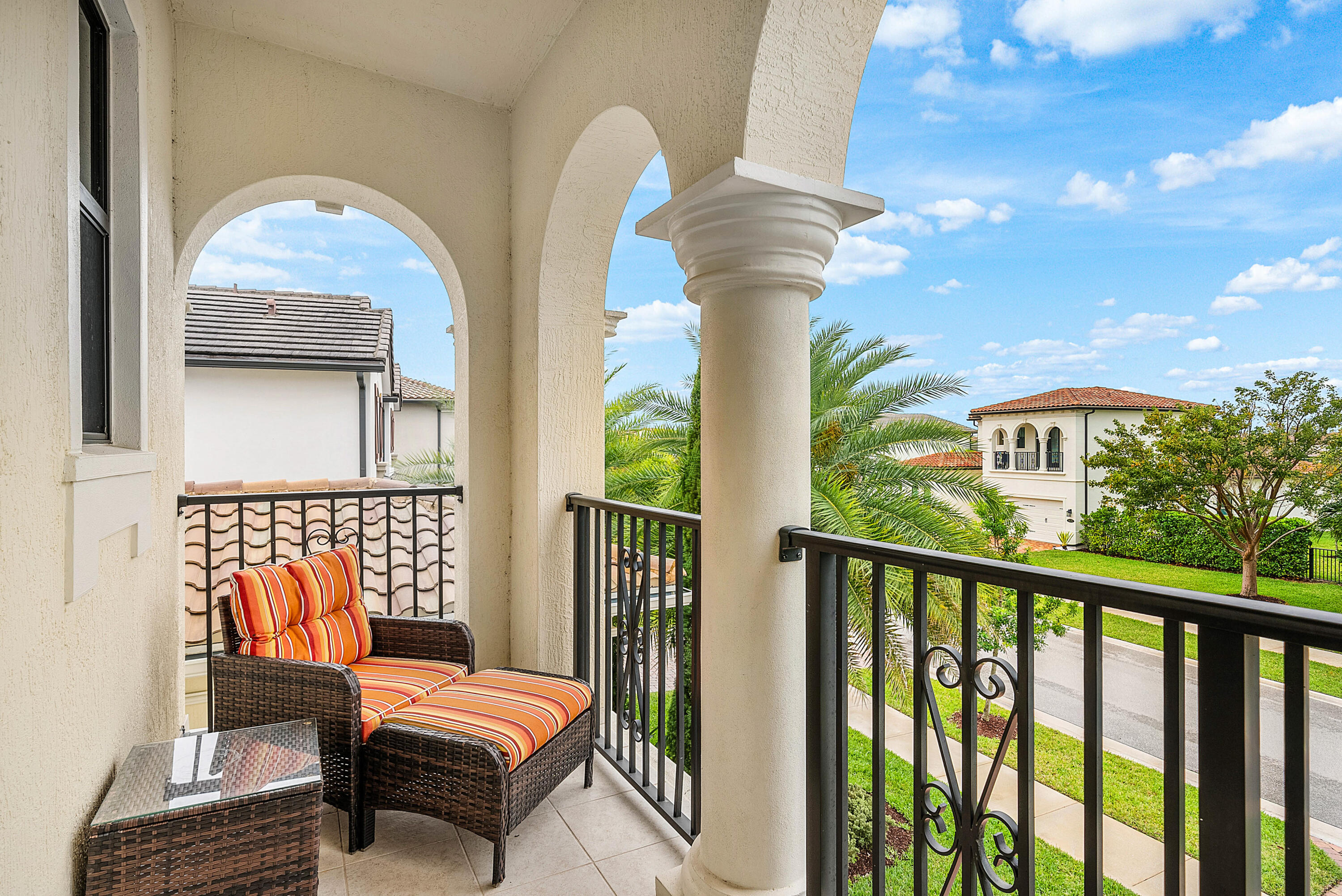 9091 Grand Prix Lane SW