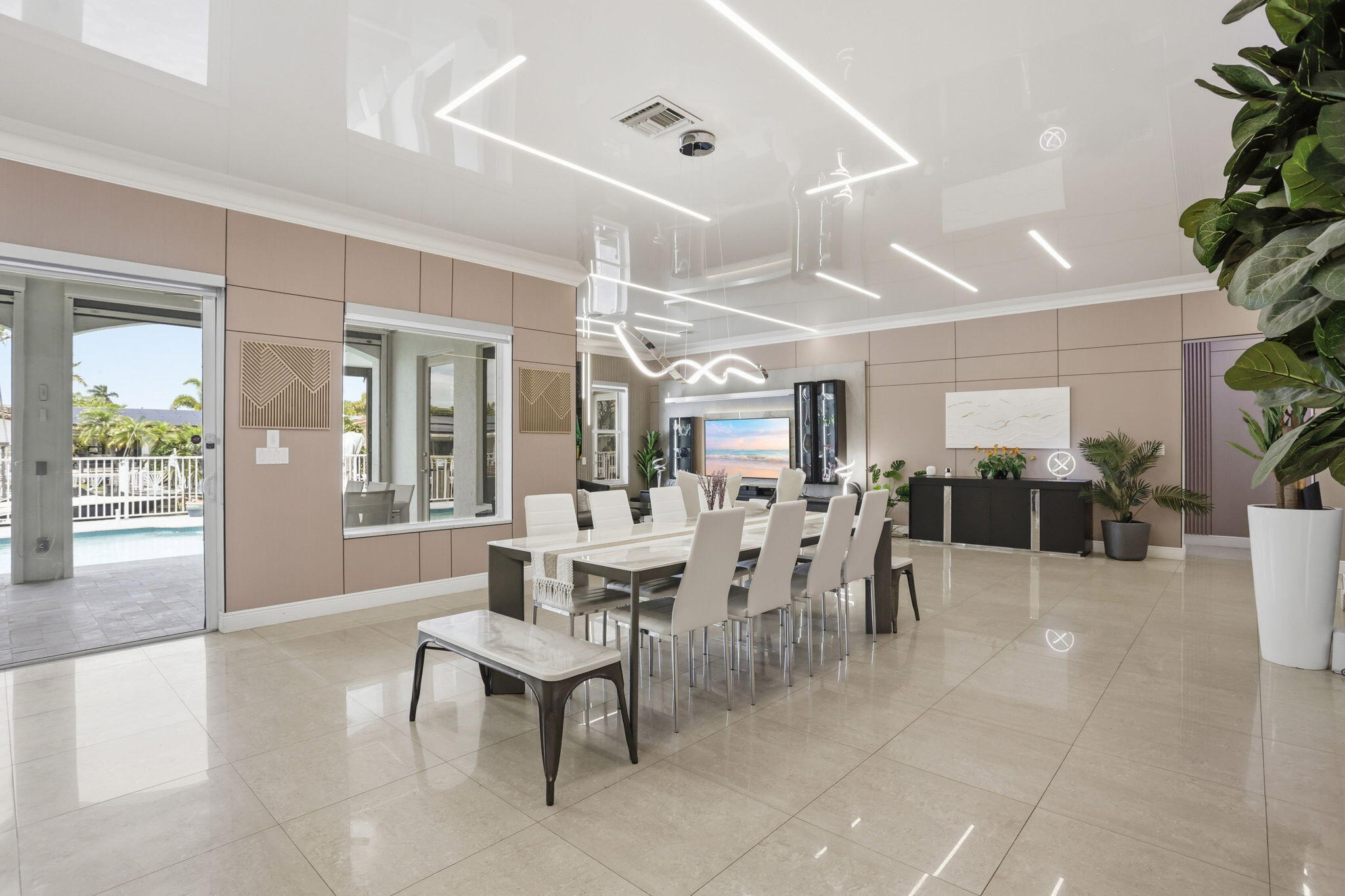 1467 NE 53rd Court