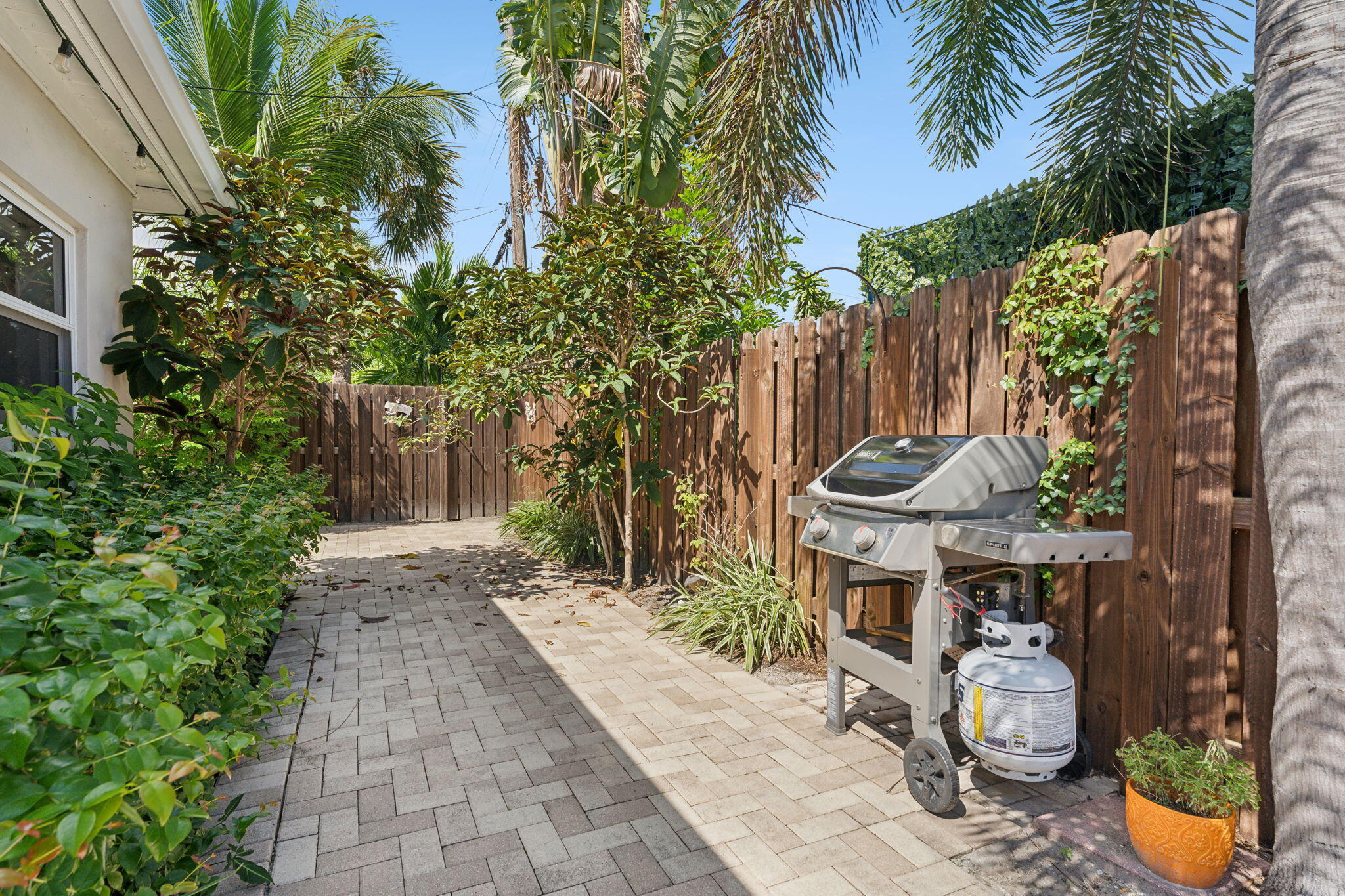 2691 NE 18th Street