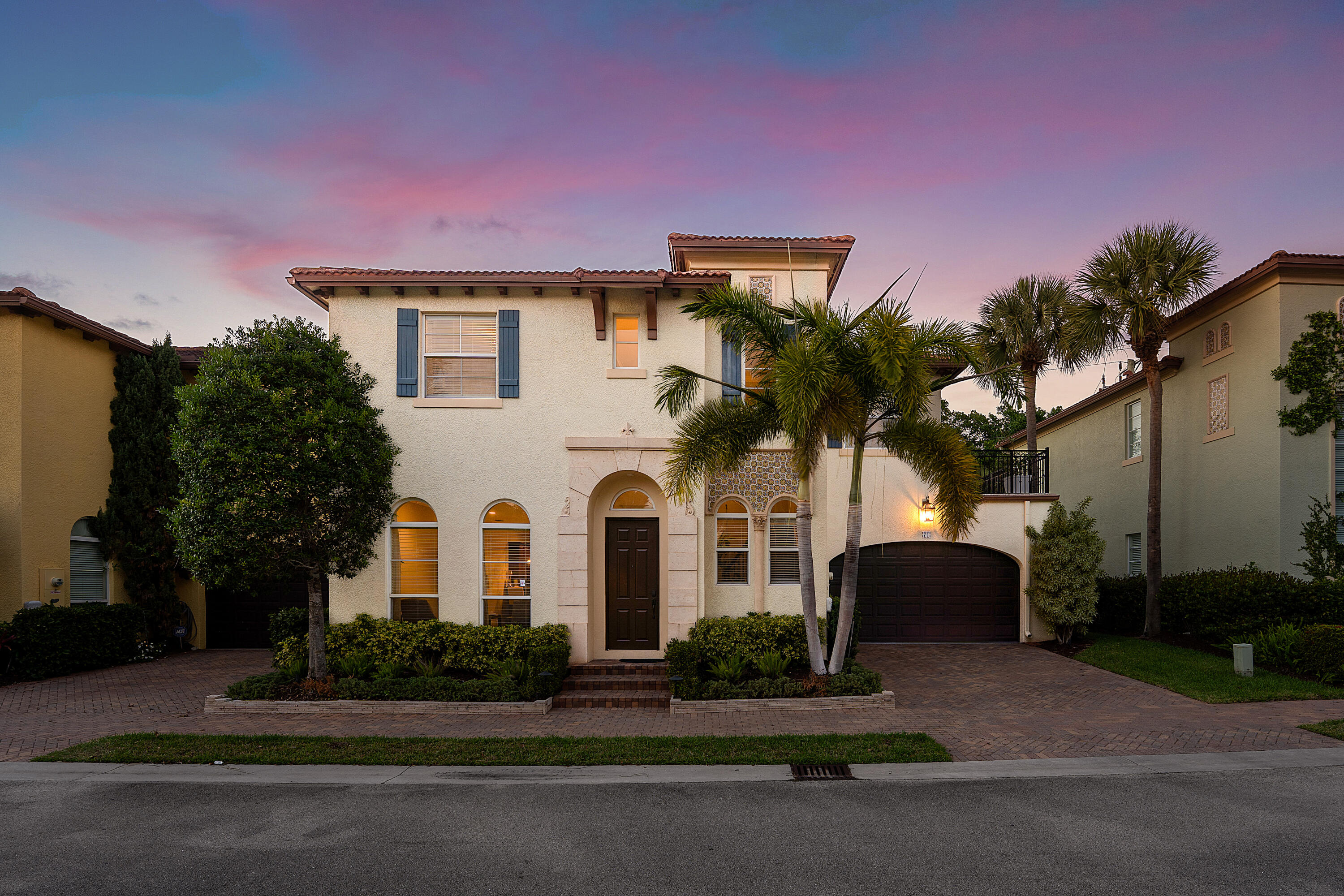 71 Via Poinciana Lane