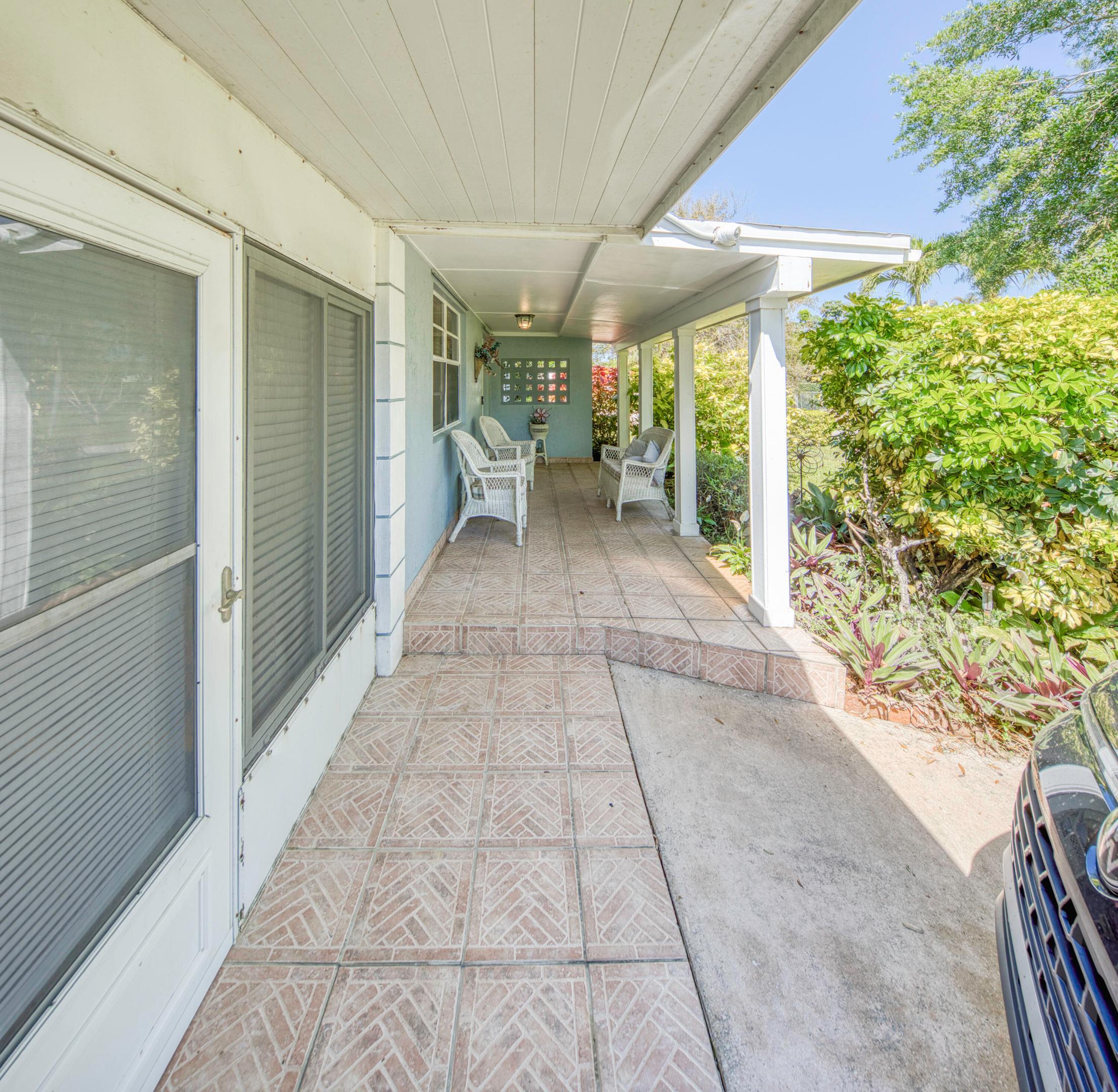 1328 Lake Victoria Drive