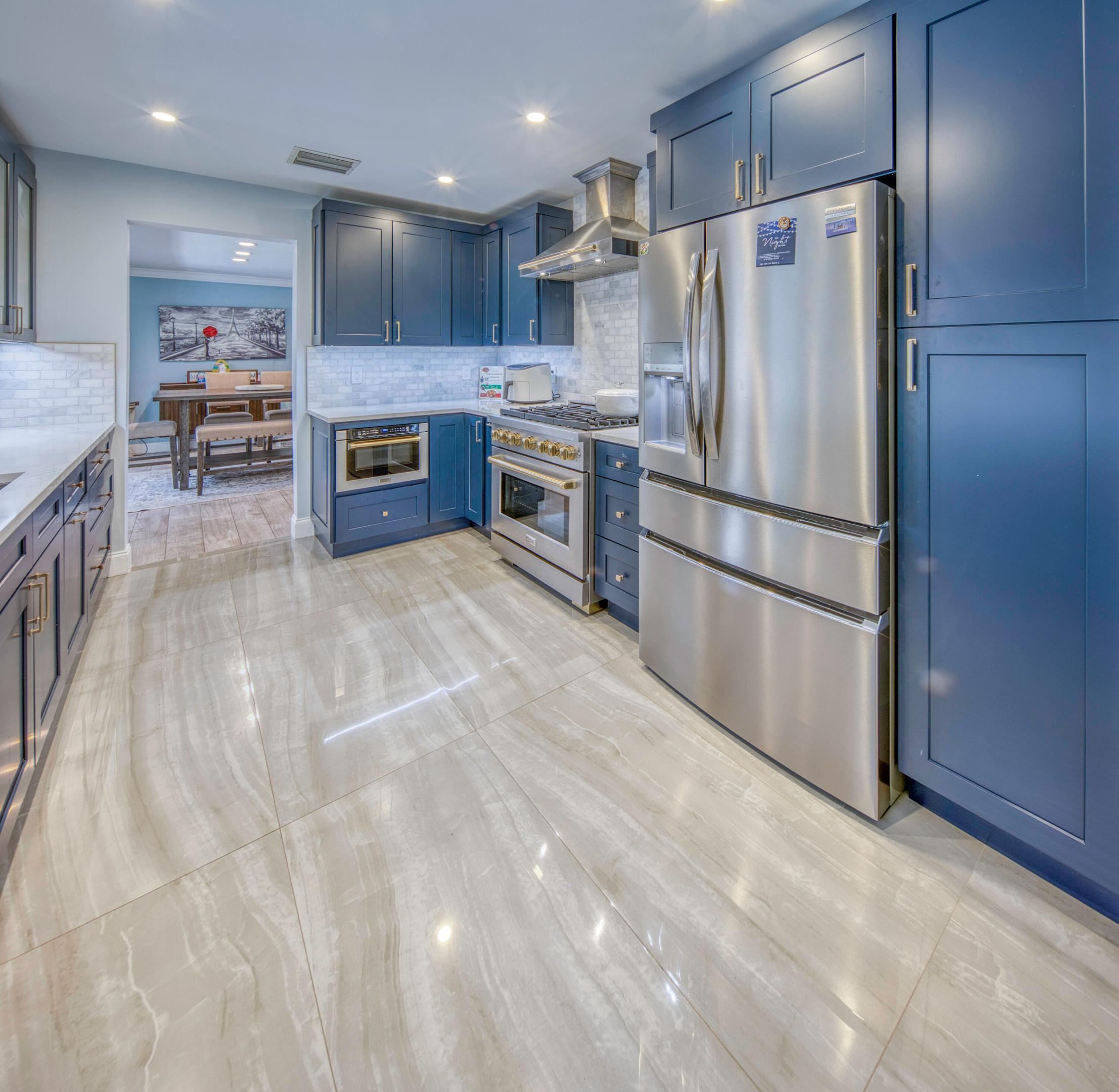 1328 Lake Victoria Drive