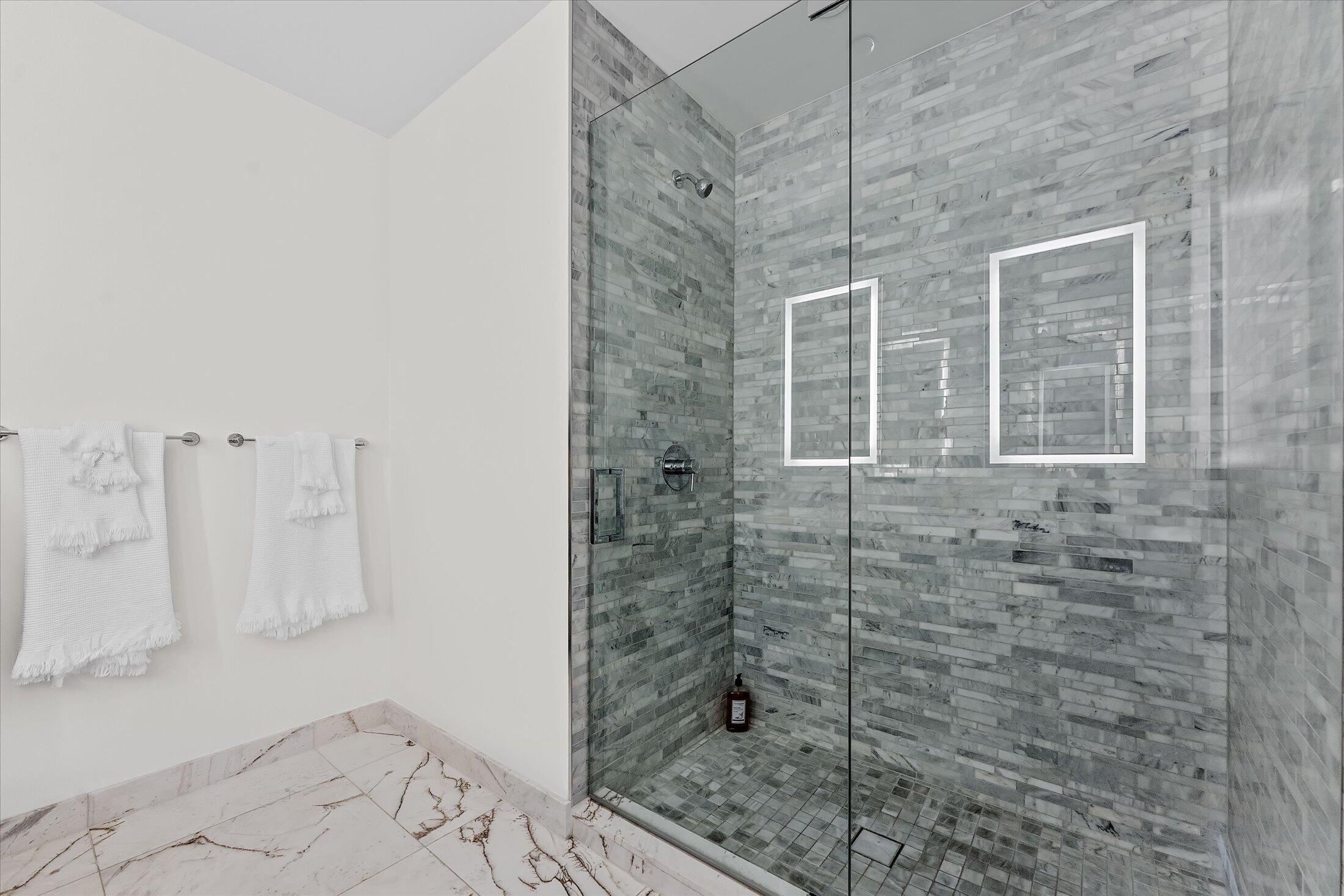 851 NE 1st Avenue 4100