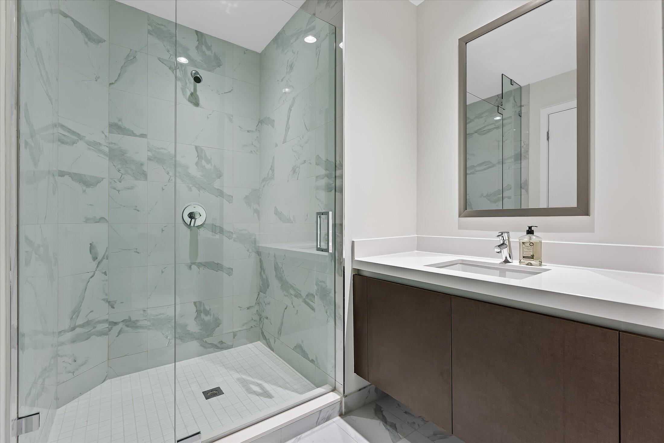 851 NE 1st Avenue 4100