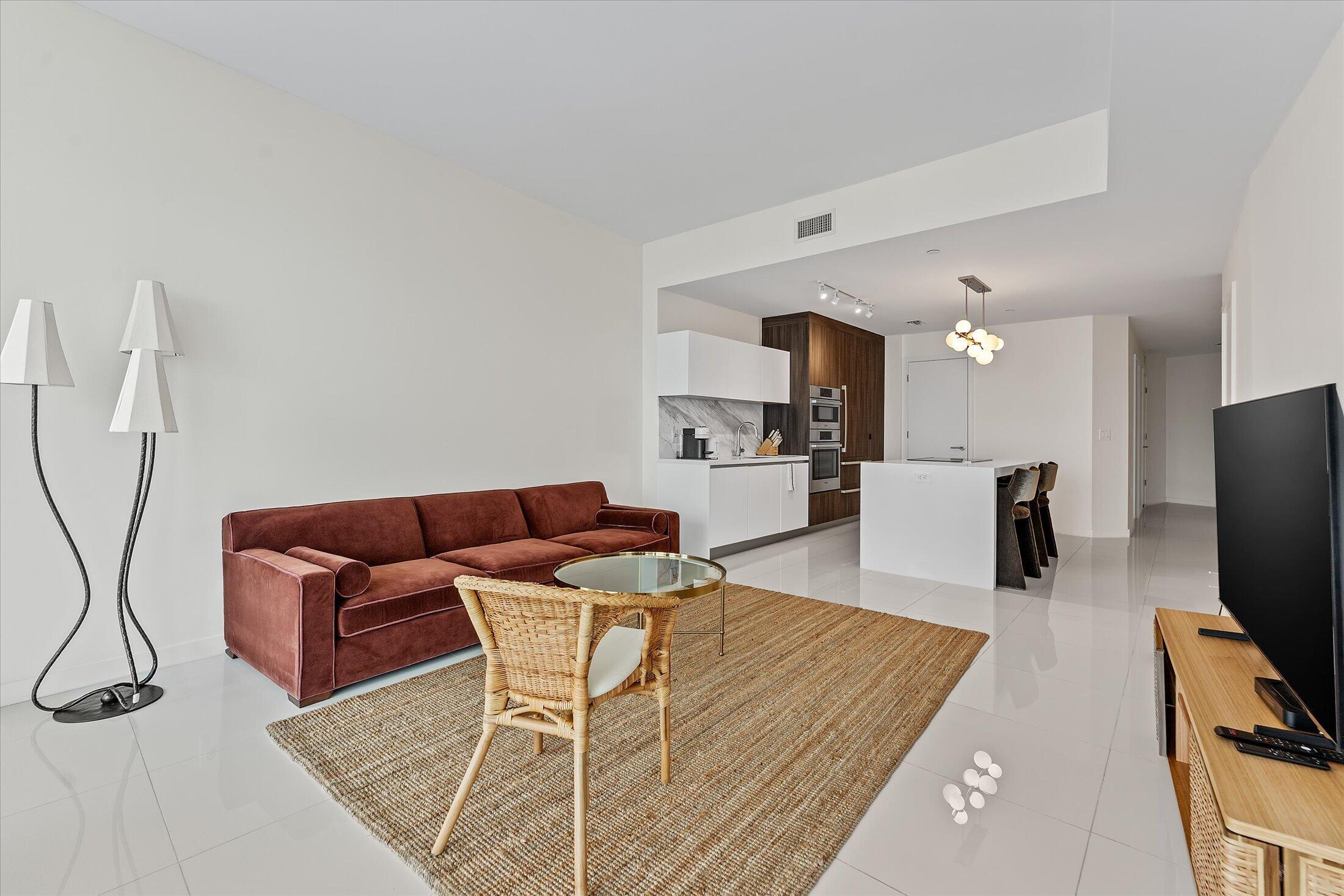 851 NE 1st Avenue 4100