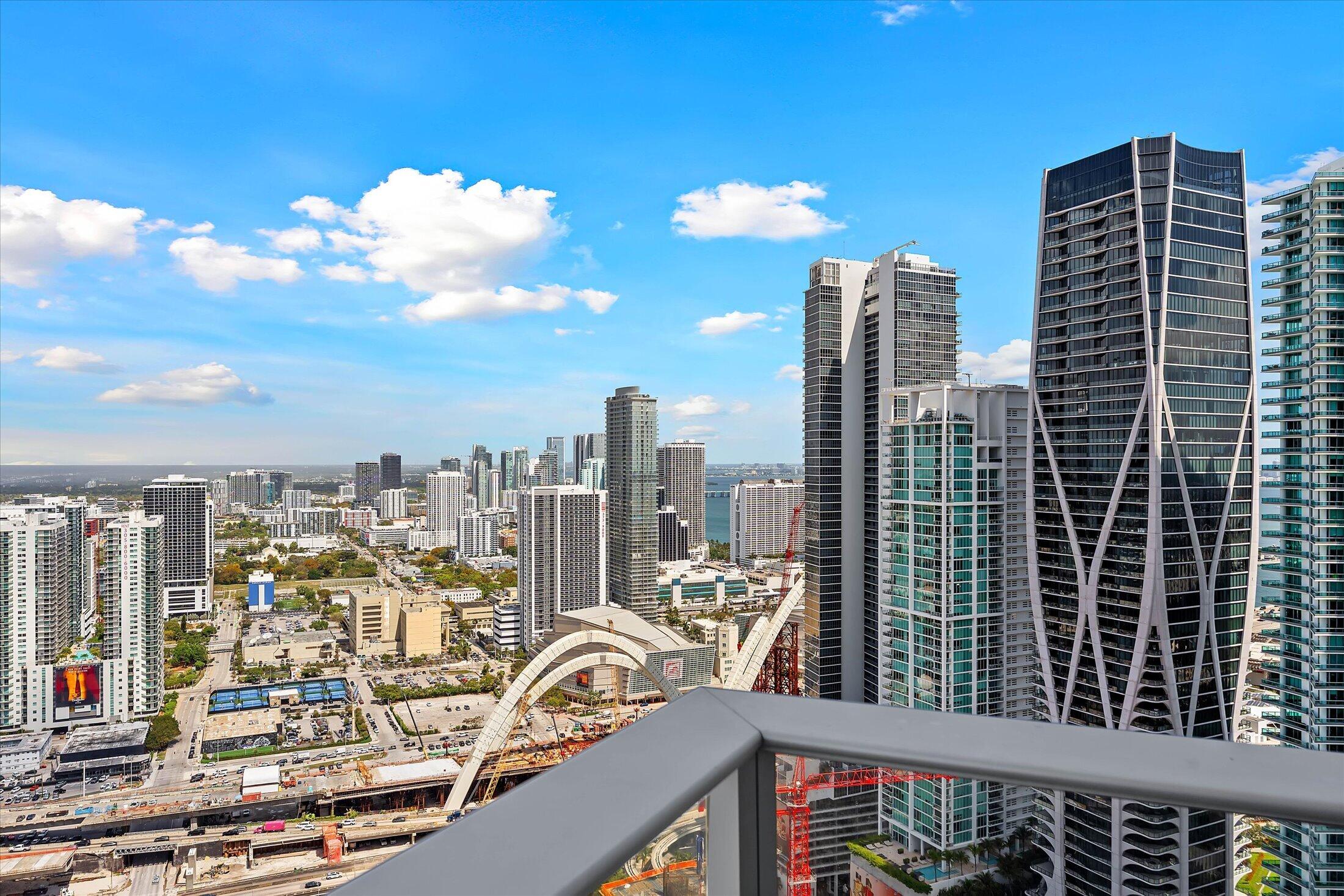 851 NE 1st Avenue 4100