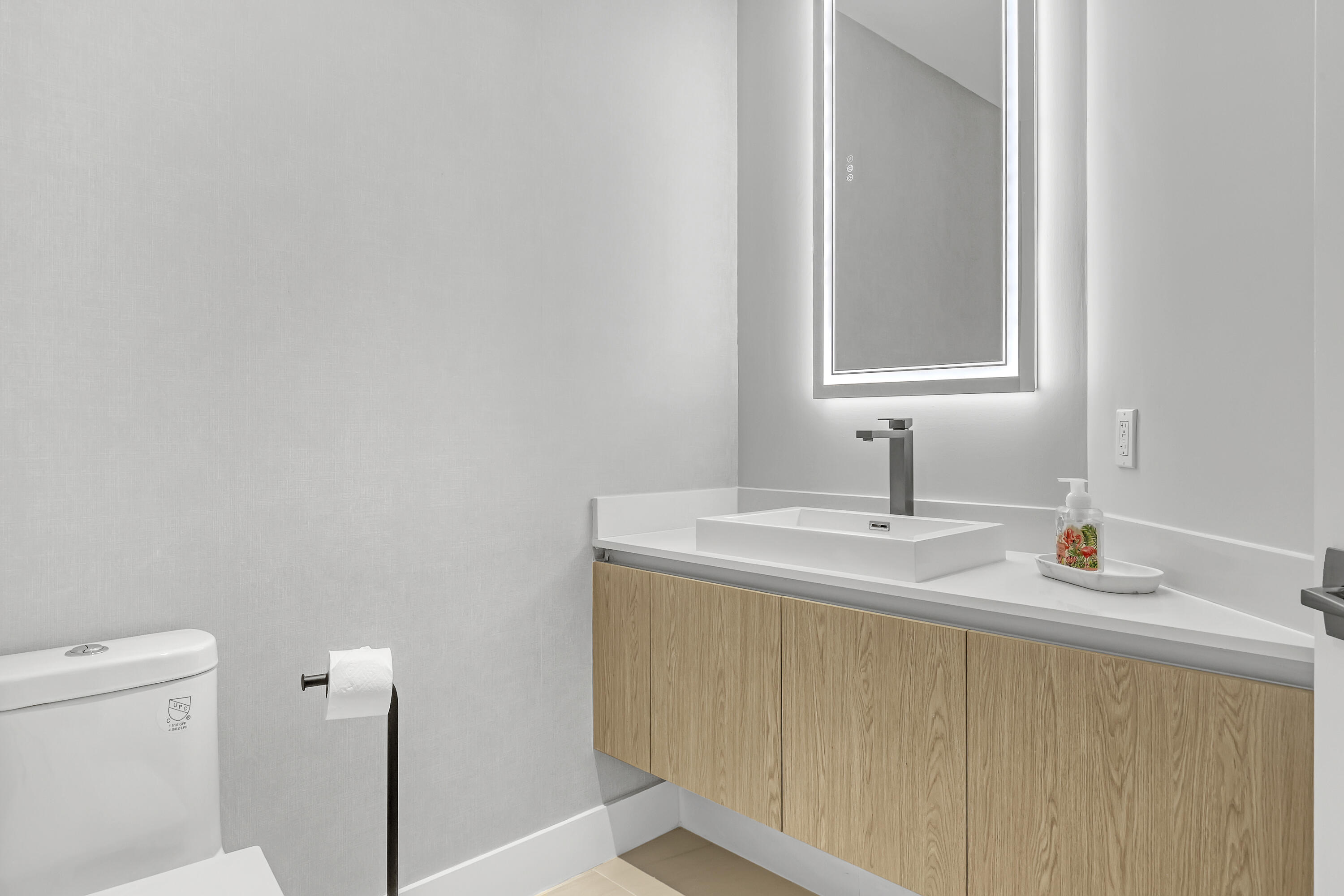 3100 N Ocean Drive H-1703