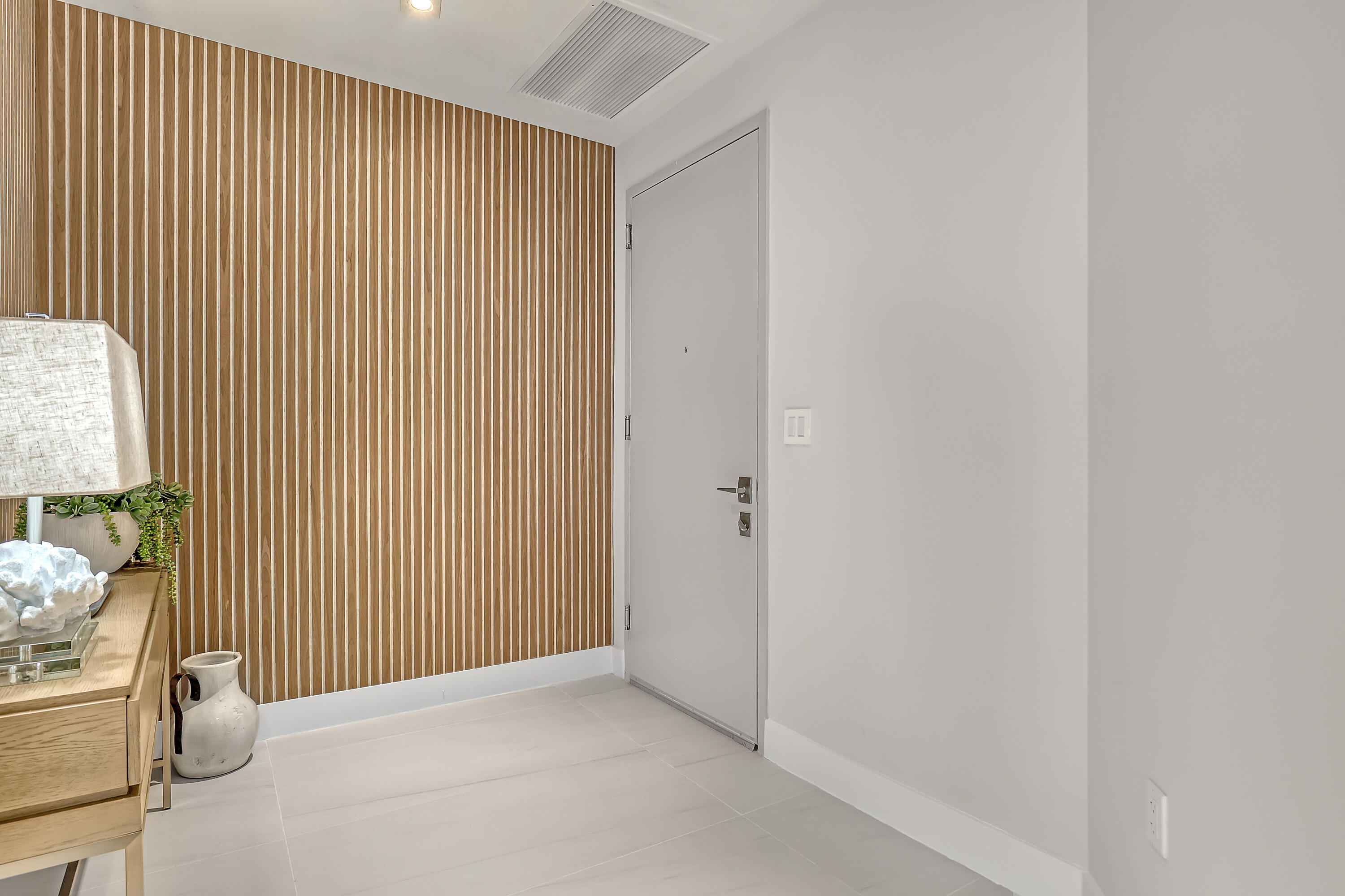 3100 N Ocean Drive H-1703