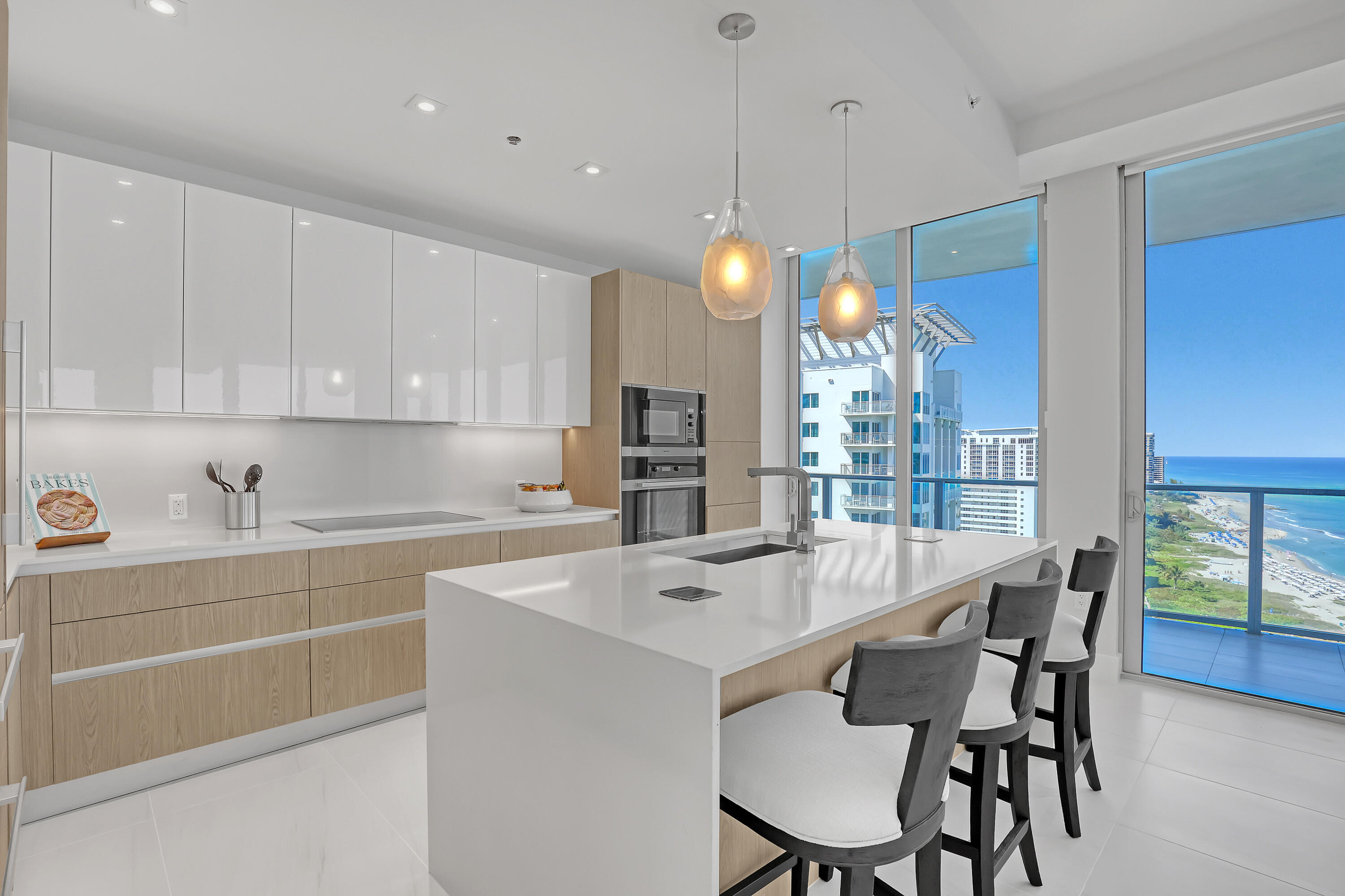 3100 N Ocean Drive H-1703