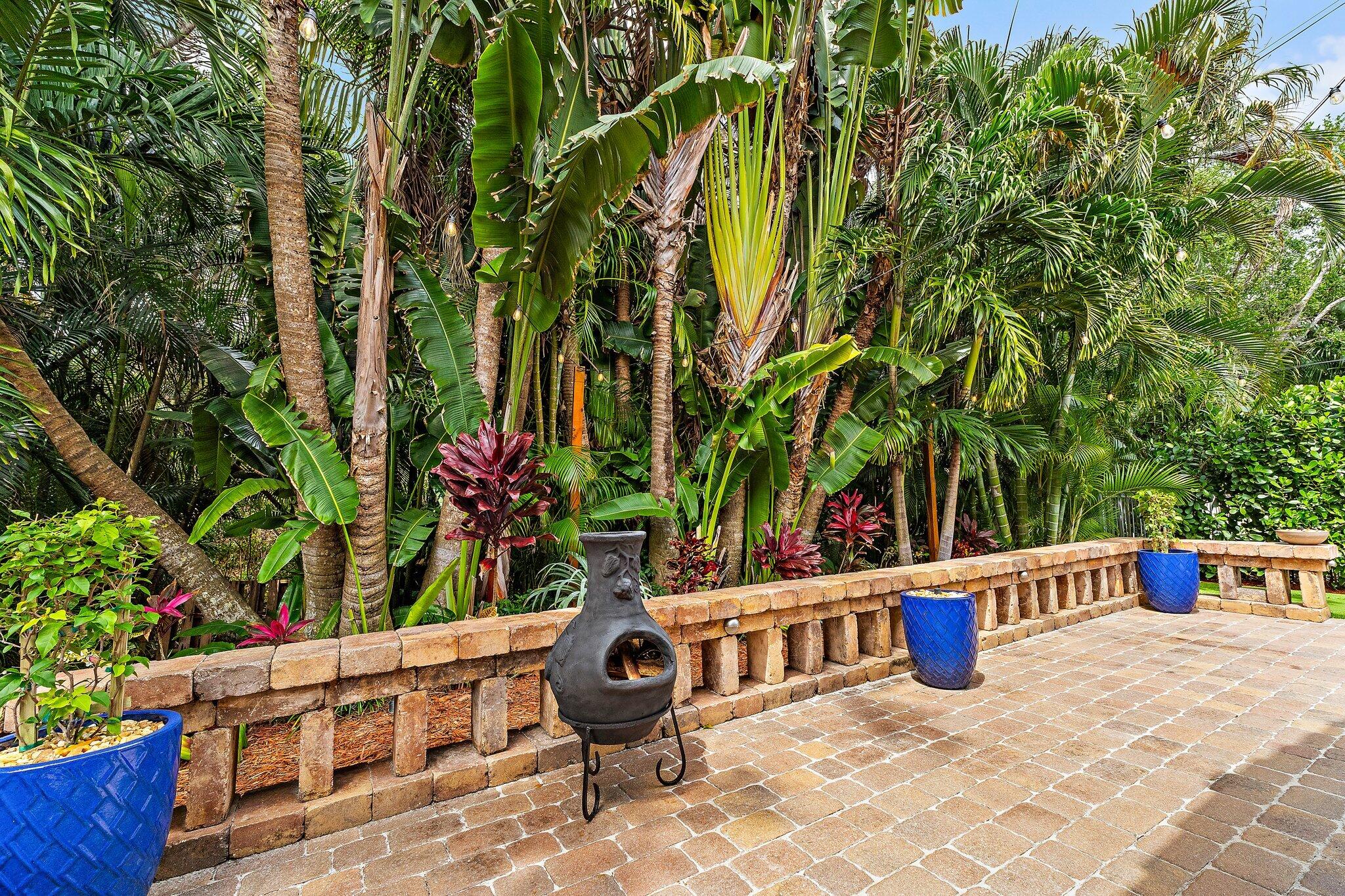 463 Woodview Circle