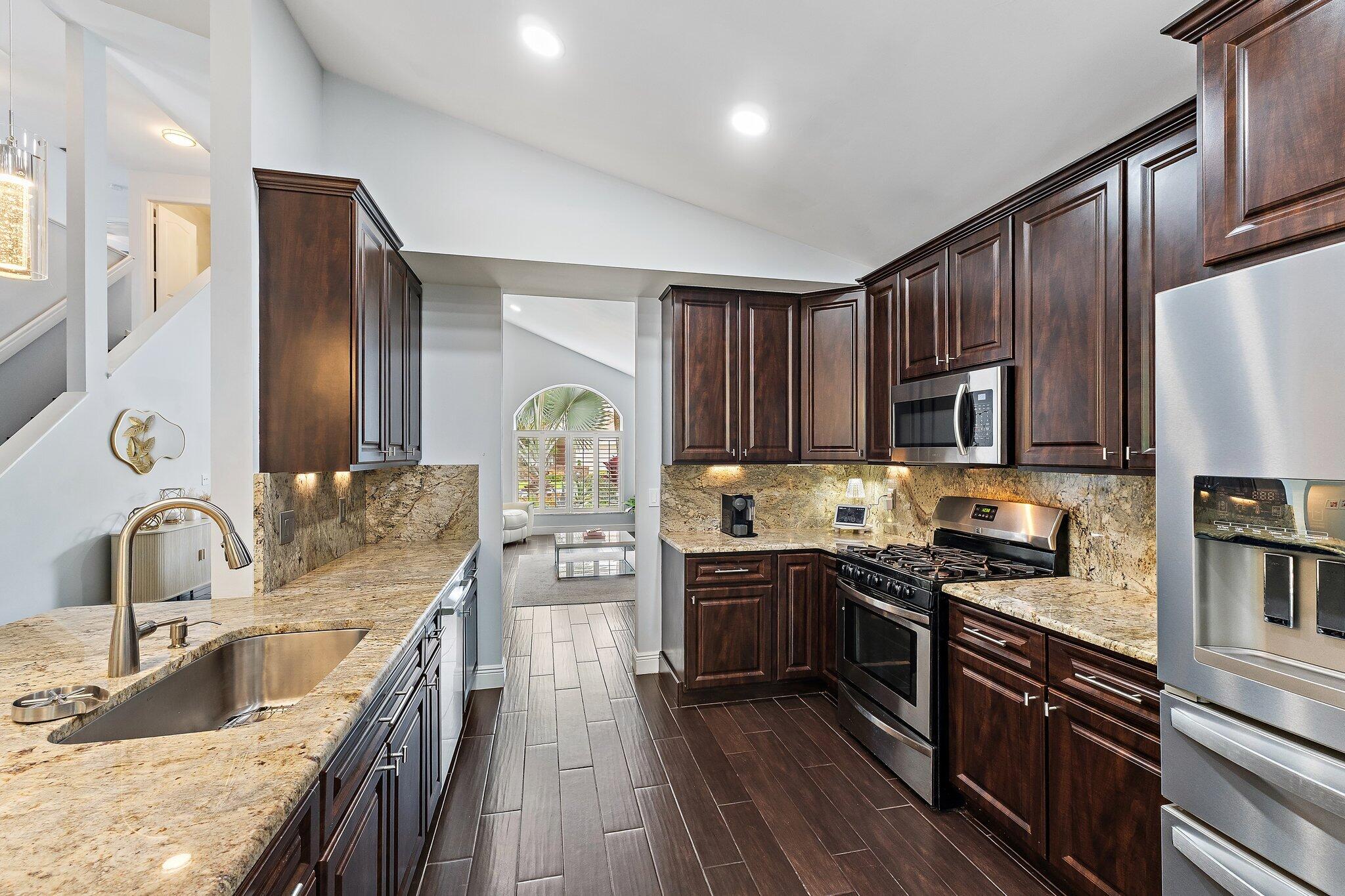 463 Woodview Circle