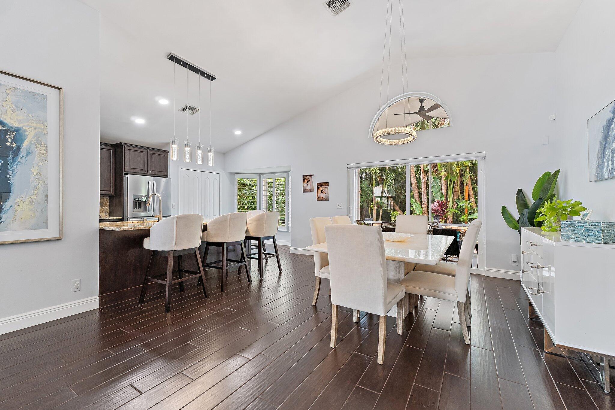 463 Woodview Circle