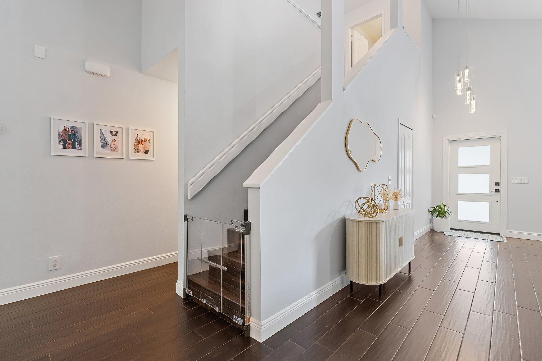 463 Woodview Circle