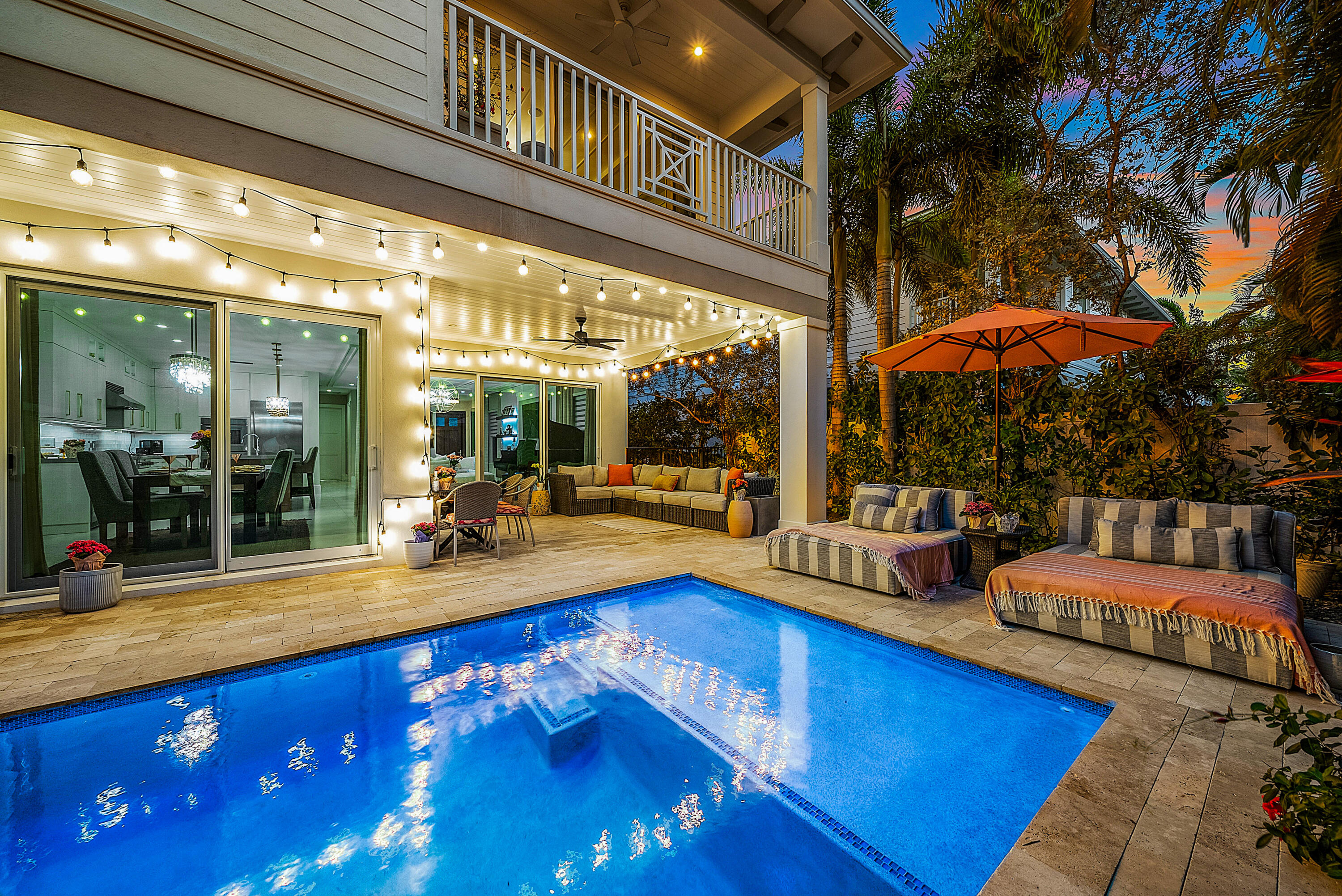 436 NE Wavecrest Way