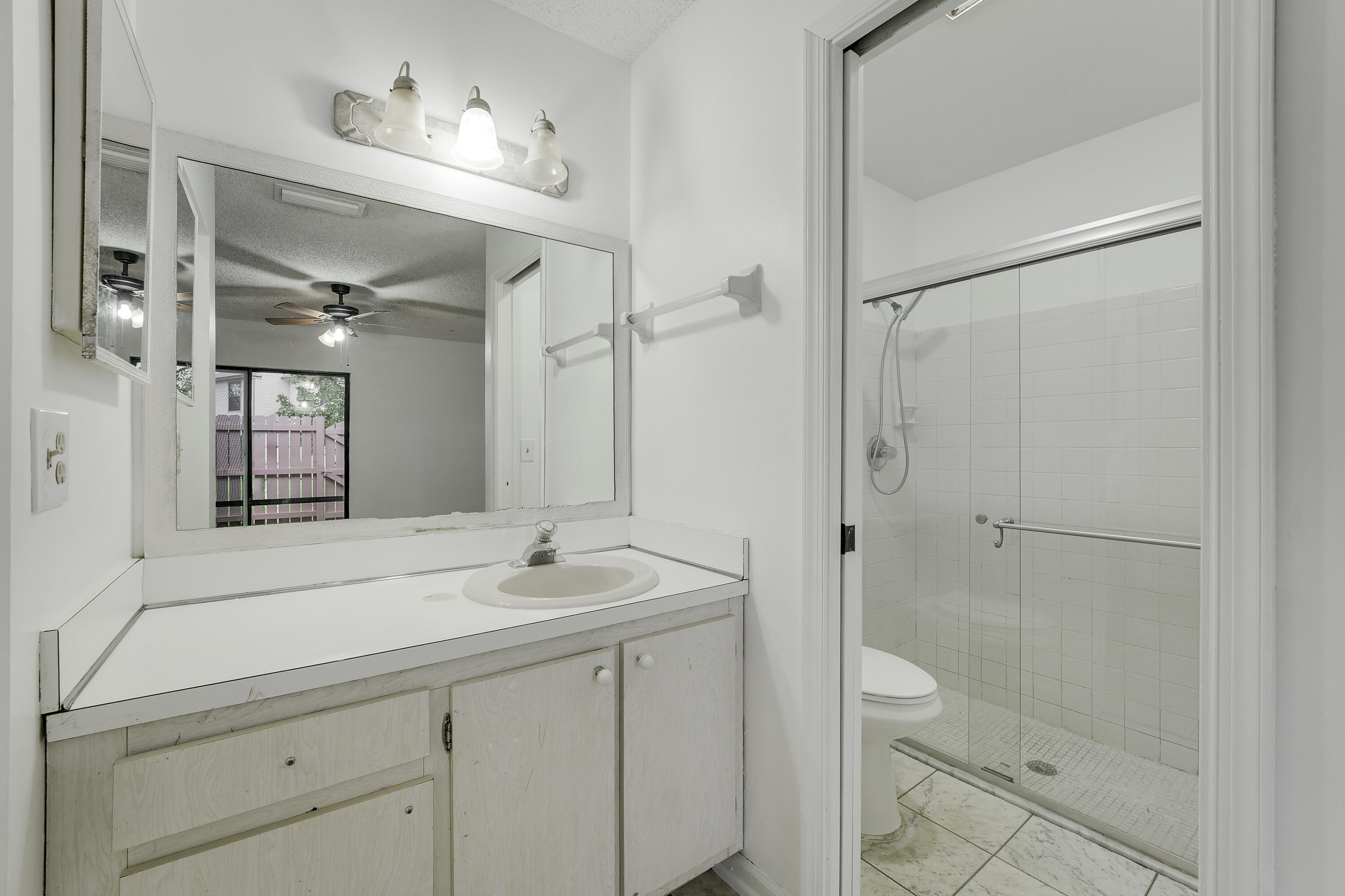 126 Sherwood Circle 12d