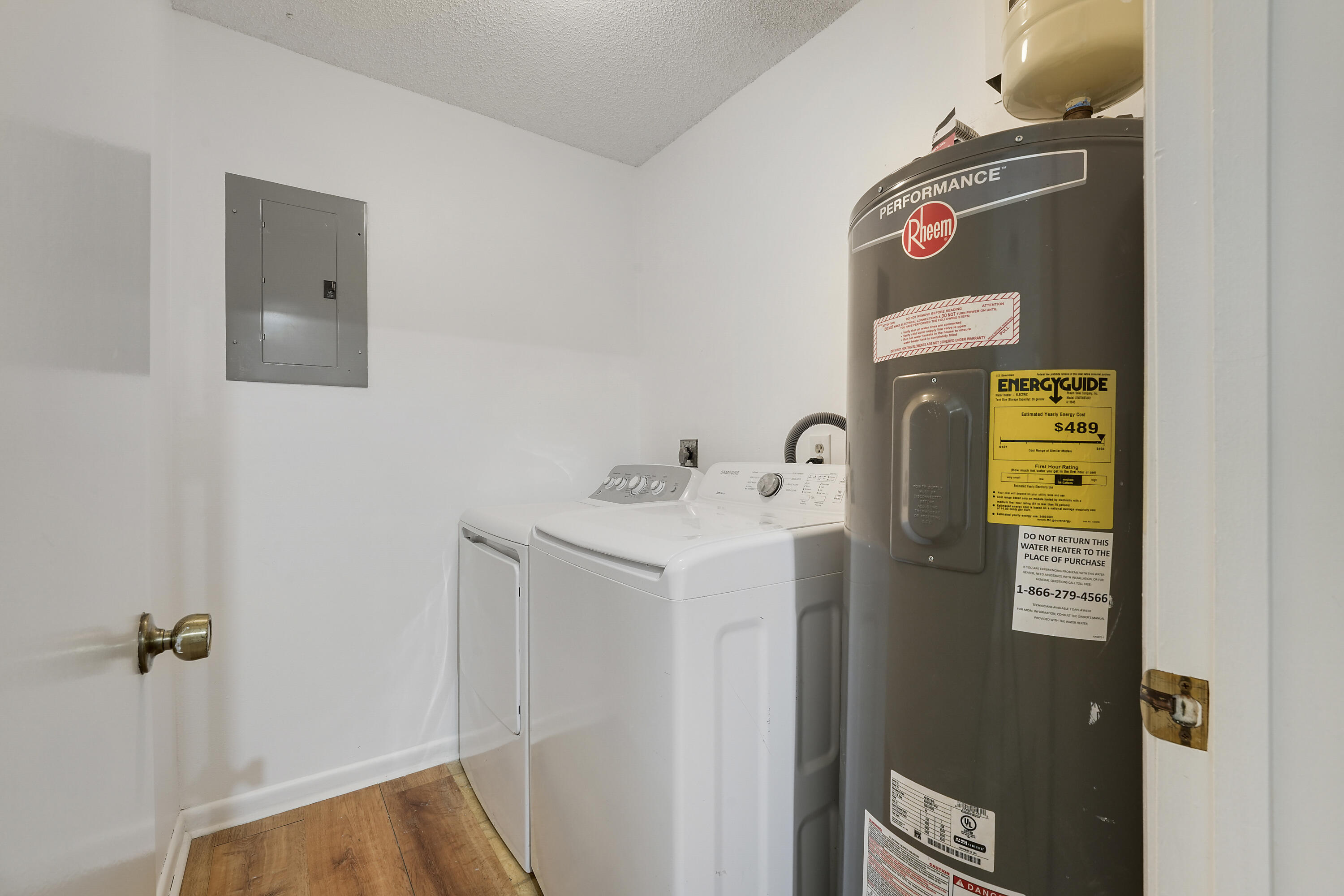 126 Sherwood Circle 12d