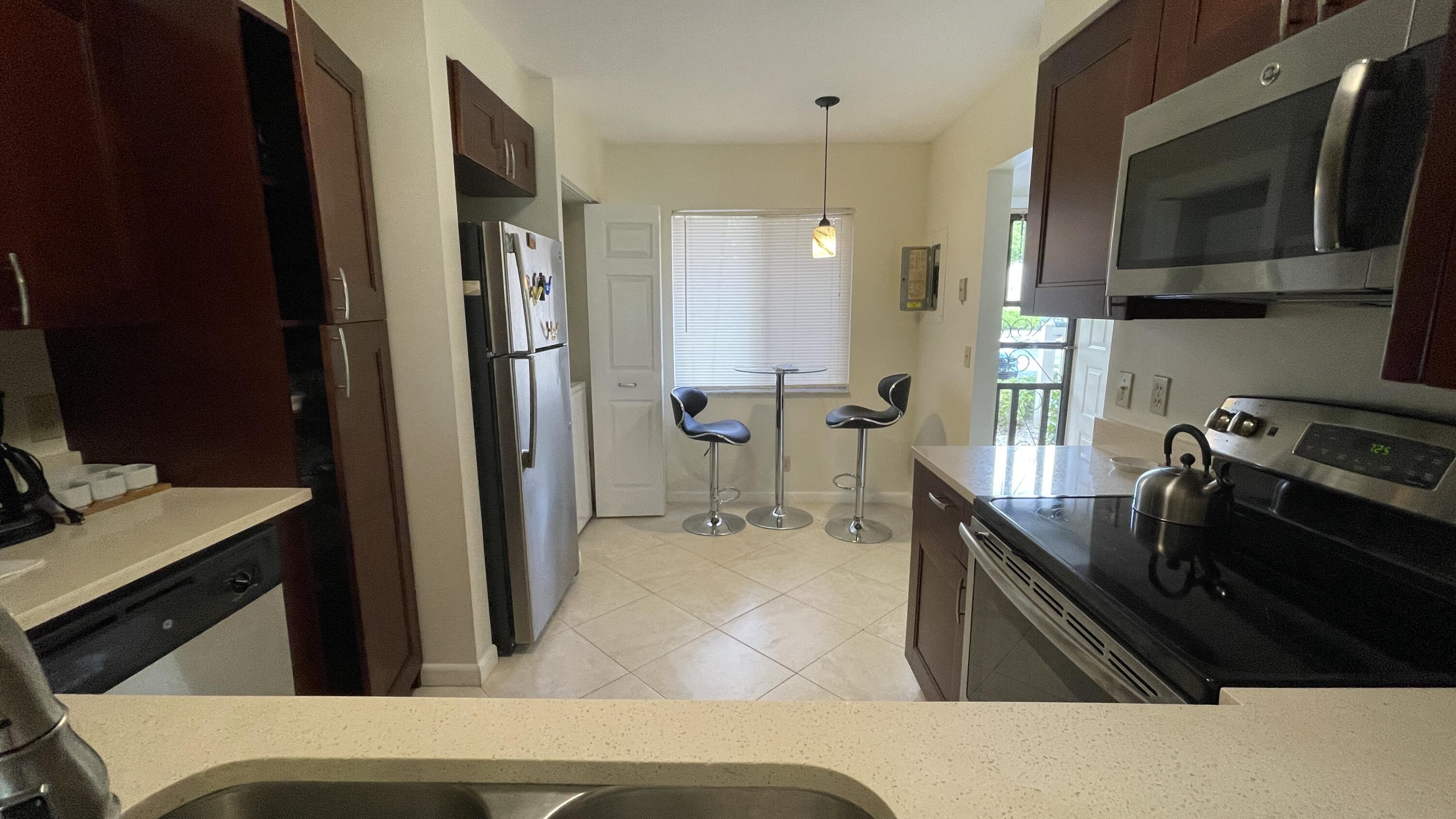 7006 Huntington Lane 107