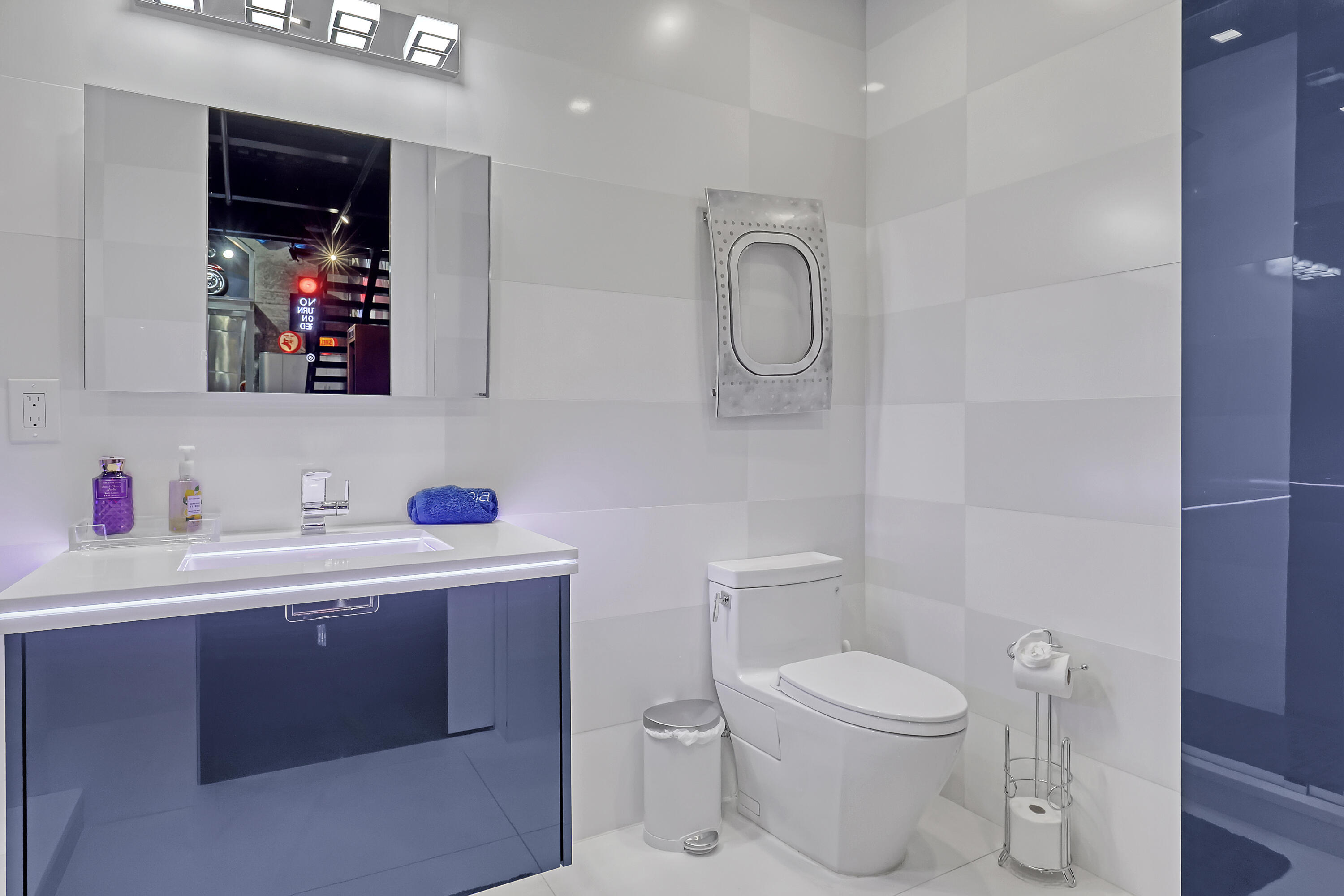 7210 Haverhill Business 1-4