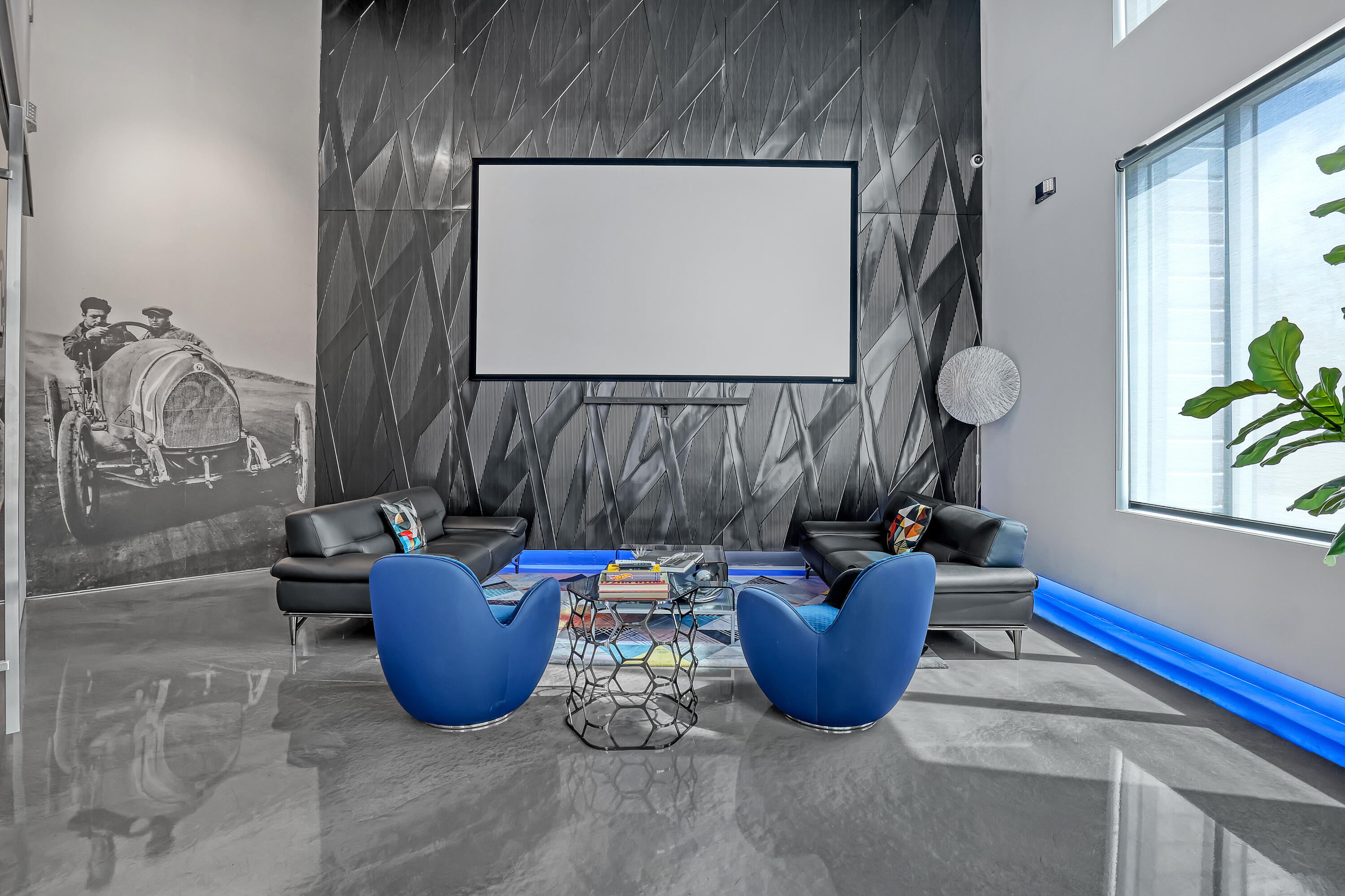 7210 Haverhill Business 1-4